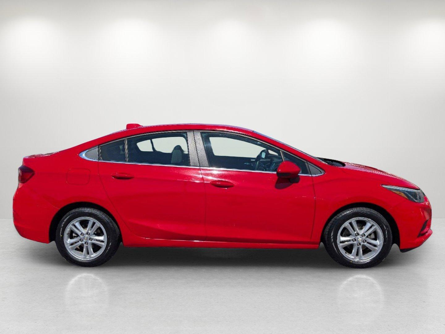2018 /Jet Black Chevrolet Cruze LT (1G1BE5SM8J7) with an Turbocharged Gas I4 1.4L/ engine, 6-Speed Automatic transmission, located at 521 Old Farm Lane Rd, Prattville, AL, 36066, (334) 325-1505, 32.482460, -86.416367 - 2018 Chevrolet Cruze LT - Photo#3