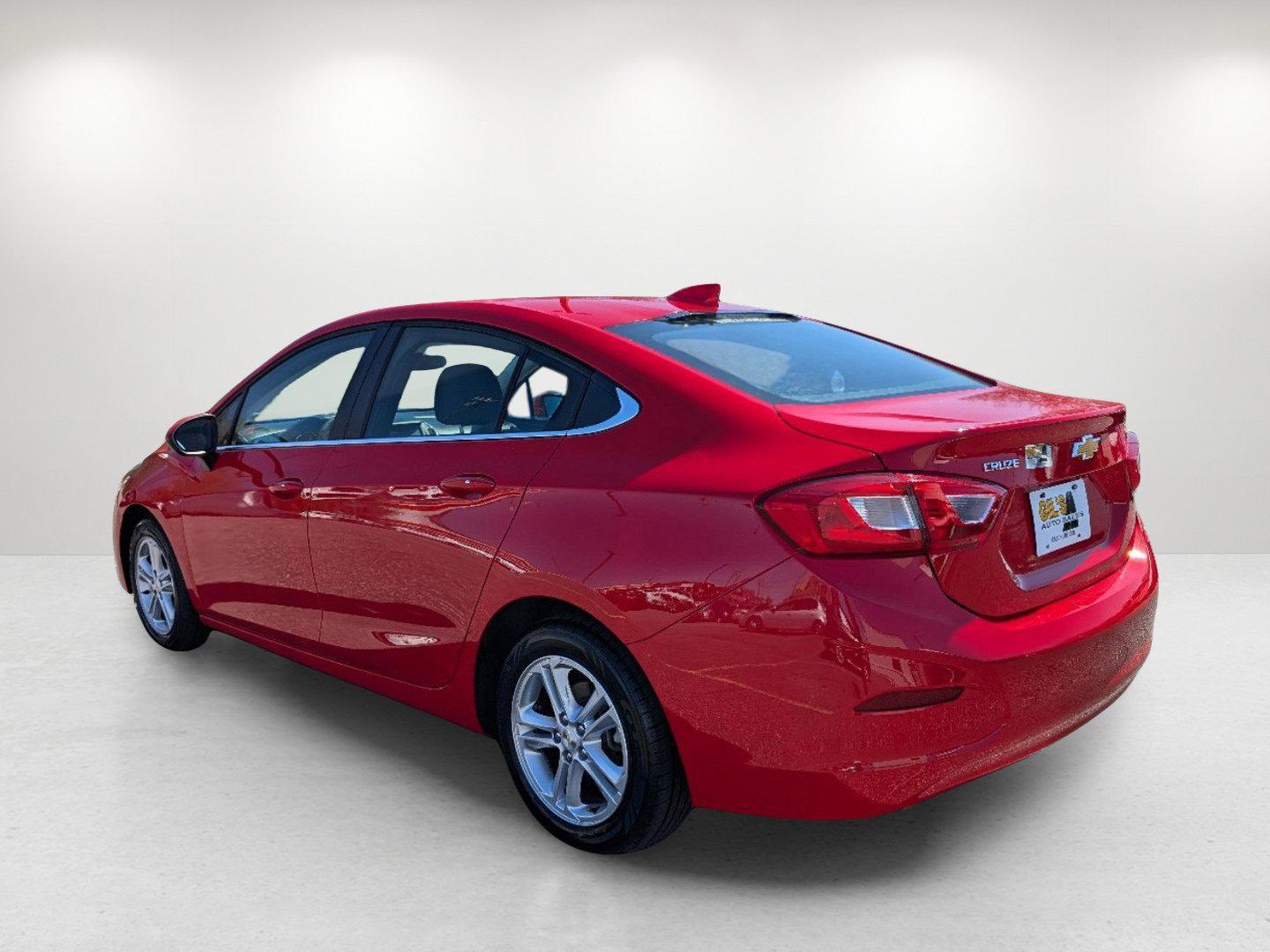2018 /Jet Black Chevrolet Cruze LT (1G1BE5SM8J7) with an Turbocharged Gas I4 1.4L/ engine, 6-Speed Automatic transmission, located at 521 Old Farm Lane Rd, Prattville, AL, 36066, (334) 325-1505, 32.482460, -86.416367 - 2018 Chevrolet Cruze LT - Photo#6
