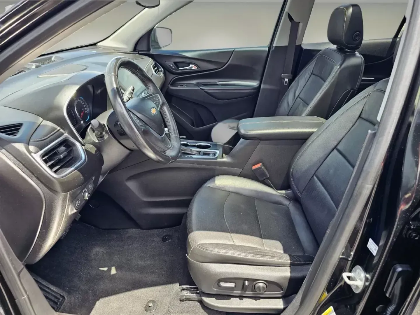 2018 /Jet Black Chevrolet Equinox Premier (2GNAXMEV7J6) with an Other engine, located at 3959 U.S. 80 W, Phenix City, AL, 36870, (334) 297-4885, 32.469296, -85.135185 - ### Explore New Adventures with the 2018 Chevrolet Equinox Premier!<br /> <br /> Are you ready to elevate your lifestyle with a vehicle that seamlessly combines style, comfort, and technology? Look no further than the 2018 Chevrolet Equinox Premier, a fantastic choice for families, commuters, or any - Photo#9