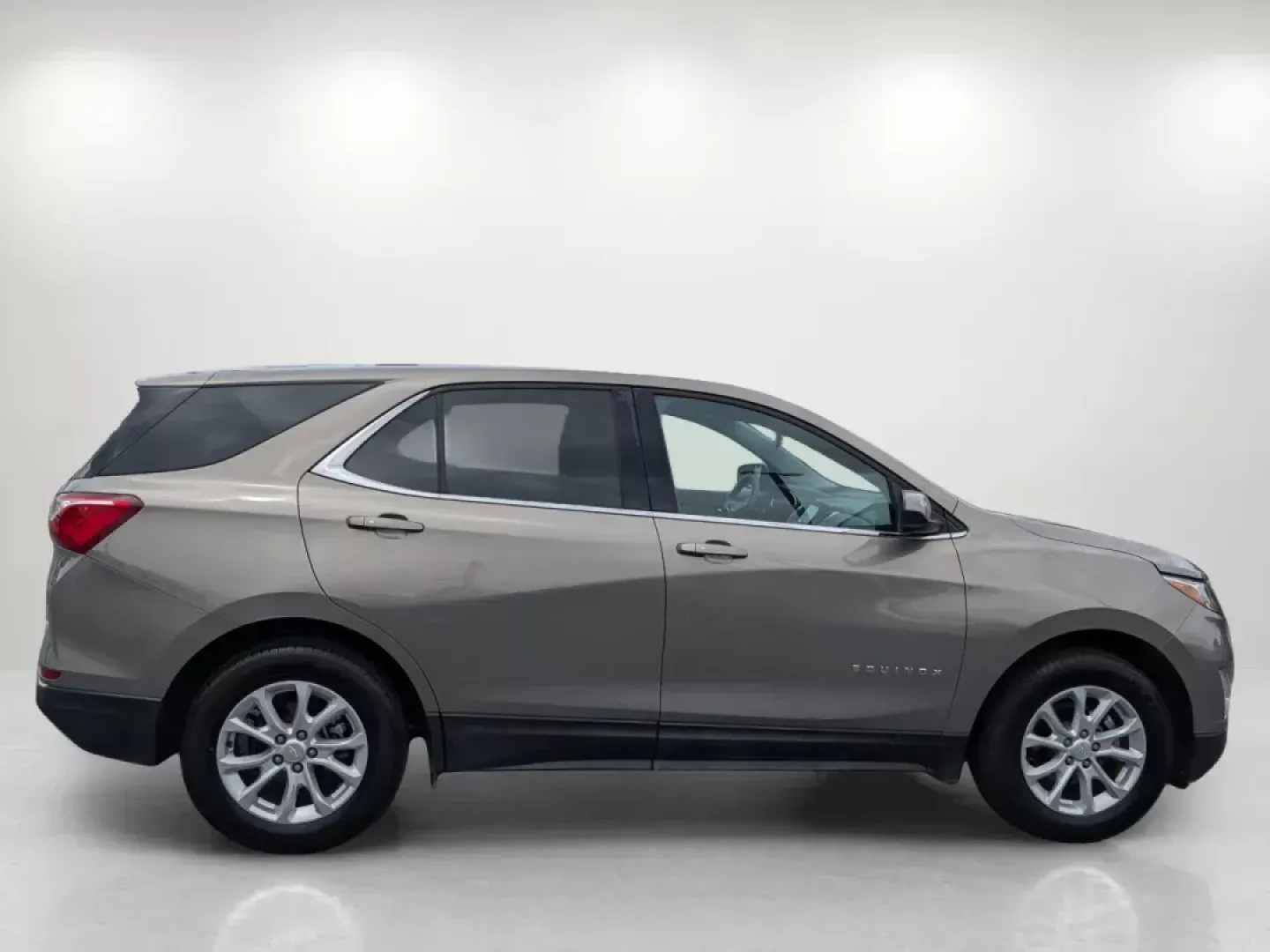 2018 /Jet Black Chevrolet Equinox LT (3GNAXJEV1JS) with an Other engine, located at 1430 Gateway Drive, Opelika, AL, 36801, (334) 239-0944, 32.637871, -85.409790 - **Discover Your Next Adventure with the 2018 Chevrolet Equinox LT at Gils Auto - Opelika!**<br /> <br /> Are you ready to elevate your lifestyle with a versatile and reliable SUV? The 2018 Chevrolet Equinox LT is the perfect companion for weekend getaways, family road trips, or daily commutes. With - Photo#3