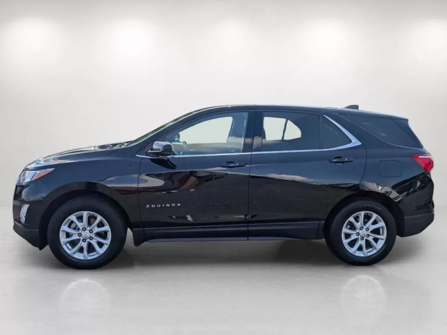2018 /Jet Black Chevrolet Equinox LT (2GNAXSEV7J6) with an Other engine, located at 7000 Northlake Connector, Columbus, GA, 31904, (706) 987-8085, 32.524975, -84.978134 - **Discover Adventure in the 2018 Chevrolet Equinox LT - Perfect for Your Next Journey!**<br /> <br /> If you're in search of a versatile SUV that fits seamlessly into your active lifestyle, look no further than the 2018 Chevrolet Equinox LT available at Gils Auto in Phenix City, AL. This vehicle is - Photo#8