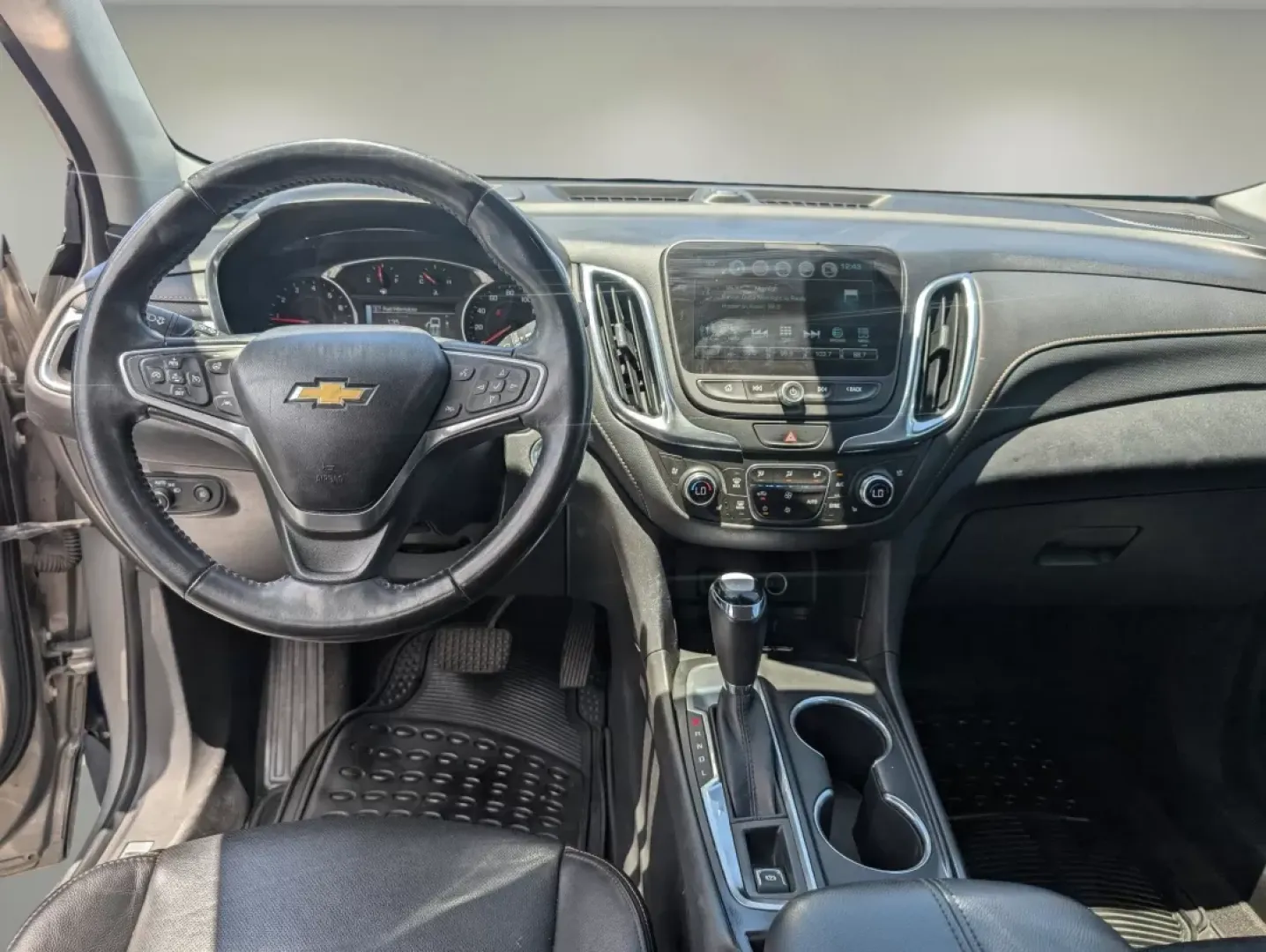 2018 /Jet Black Chevrolet Equinox Premier (3GNAXMEV5JS) with an Other engine, located at 521 Old Farm Lane Rd, Prattville, AL, 36066, (334) 325-1505, 32.482460, -86.416367 - ### Discover Adventure with the 2018 Chevrolet Equinox Premier at Gils Auto in Phenix City, AL<br /> <br /> Are you ready to elevate your driving experience? The 2018 Chevrolet Equinox Premier is your ultimate companion for weekend adventures, family outings, or daily commutes. With its spacious int - Photo#11