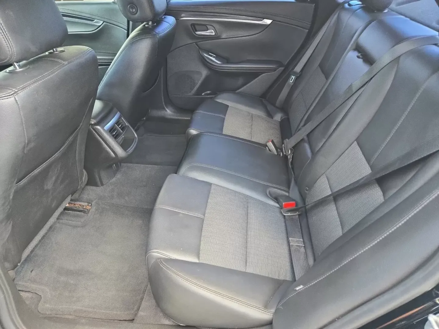 2018 /Jet Black Chevrolet Impala LT (1G1105S38JU) with an Other engine, located at 5115 14th Ave., Columbus, GA, 31904, (706) 323-0345, 32.511494, -84.971046 - Elevate your daily commute or weekend getaways with the stylish and versatile 2018 Chevrolet Impala LT, available now at Gils Auto in Phenix City, AL. This sedan is perfect for budget-conscious buyers seeking a blend of comfort, technology, and performance. With ample space and advanced features, it - Photo#12