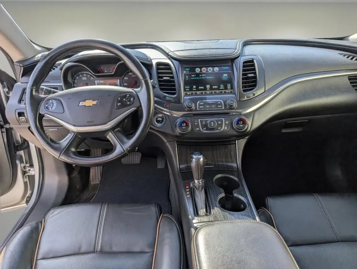 2018 /Jet Black Chevrolet Impala Premier (1G1125S39JU) with an Other engine, located at 521 Old Farm Lane Rd, Prattville, AL, 36066, (334) 325-1505, 32.482460, -86.416367 - Elevate your driving experience with the stunning 2018 Chevrolet Impala Premier, a vehicle perfectly suited for those who crave both comfort and performance. This sedan embodies sophistication and functionality, making it an ideal choice for commuters, growing families, or anyone looking for a relia - Photo#11