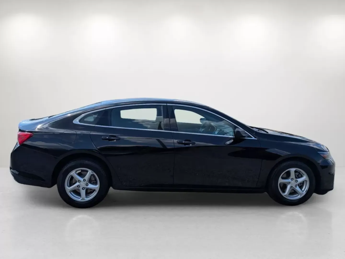 2018 /Jet Black Chevrolet Malibu LS (1G1ZB5ST2JF) with an Other engine, located at 5115 14th Ave., Columbus, GA, 31904, (706) 323-0345, 32.511494, -84.971046 - **Drive Your Future with the 2018 Chevrolet Malibu LS at Gils Auto!**<br /> <br /> If you're searching for a versatile vehicle that perfectly blends comfort, style, and technology, look no further than the 2018 Chevrolet Malibu LS available at Gils Auto in Phenix City, AL. Whether you're commuting t - Photo#3