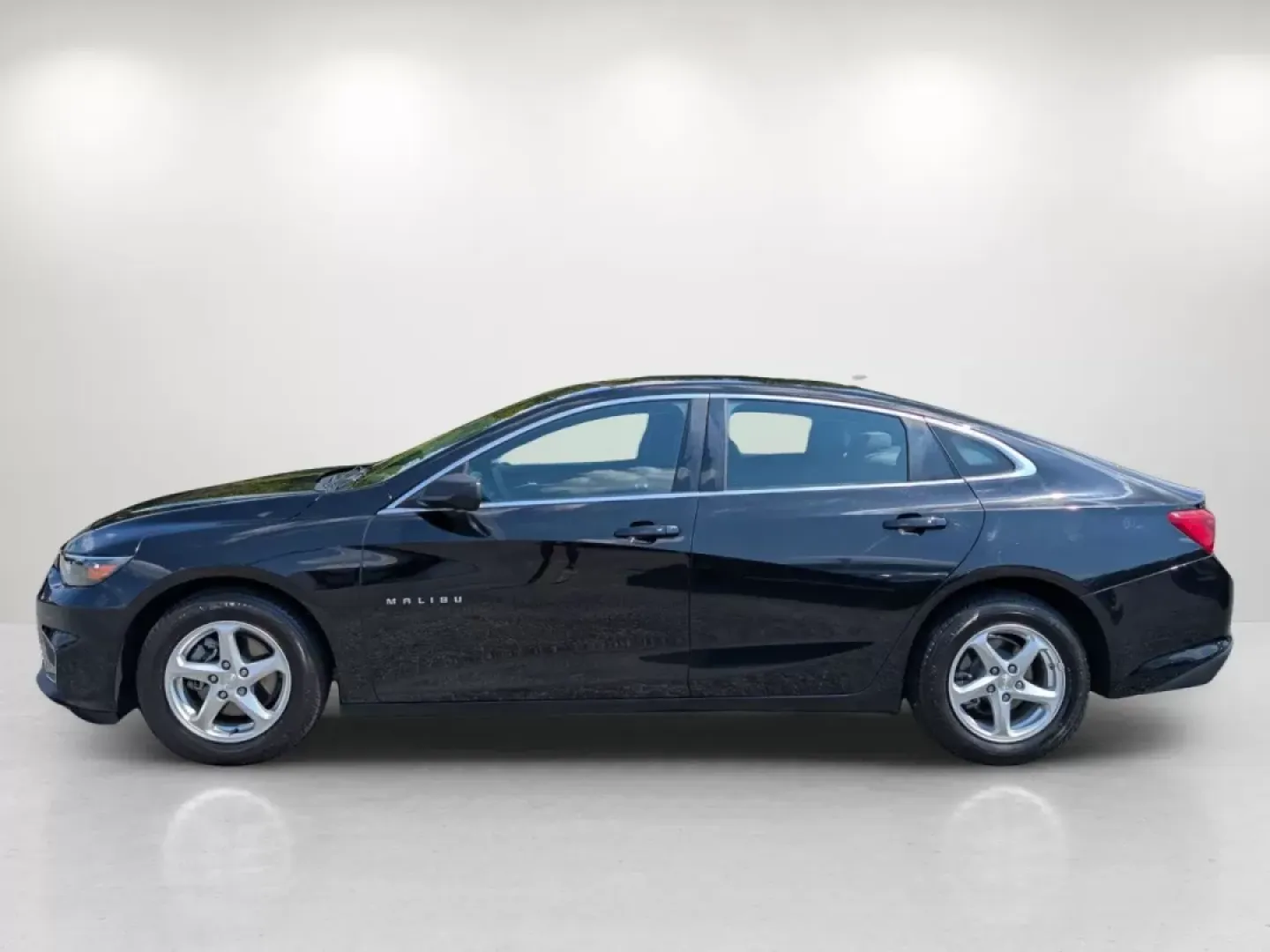 2018 /Jet Black Chevrolet Malibu LS (1G1ZB5ST2JF) with an Other engine, located at 5115 14th Ave., Columbus, GA, 31904, (706) 323-0345, 32.511494, -84.971046 - **Drive Your Future with the 2018 Chevrolet Malibu LS at Gils Auto!**<br /> <br /> If you're searching for a versatile vehicle that perfectly blends comfort, style, and technology, look no further than the 2018 Chevrolet Malibu LS available at Gils Auto in Phenix City, AL. Whether you're commuting t - Photo#7