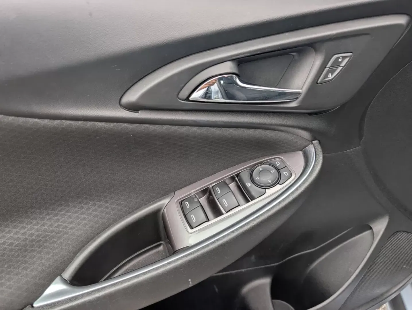 2018 /Jet Black Chevrolet Malibu LT (1G1ZD5STXJF) with an Other engine, located at 5115 14th Ave., Columbus, GA, 31904, (706) 323-0345, 32.511494, -84.971046 - 2018 Chevrolet Malibu LT - Photo#8