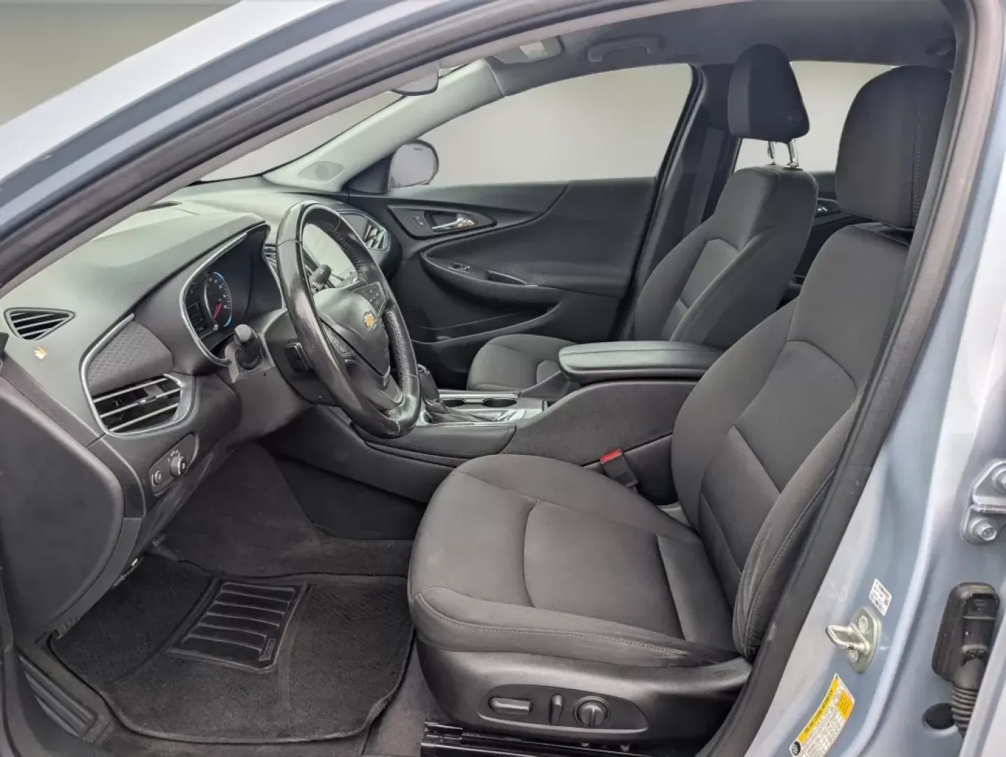 2018 /Jet Black Chevrolet Malibu LT (1G1ZD5STXJF) with an Other engine, located at 5115 14th Ave., Columbus, GA, 31904, (706) 323-0345, 32.511494, -84.971046 - 2018 Chevrolet Malibu LT - Photo#9