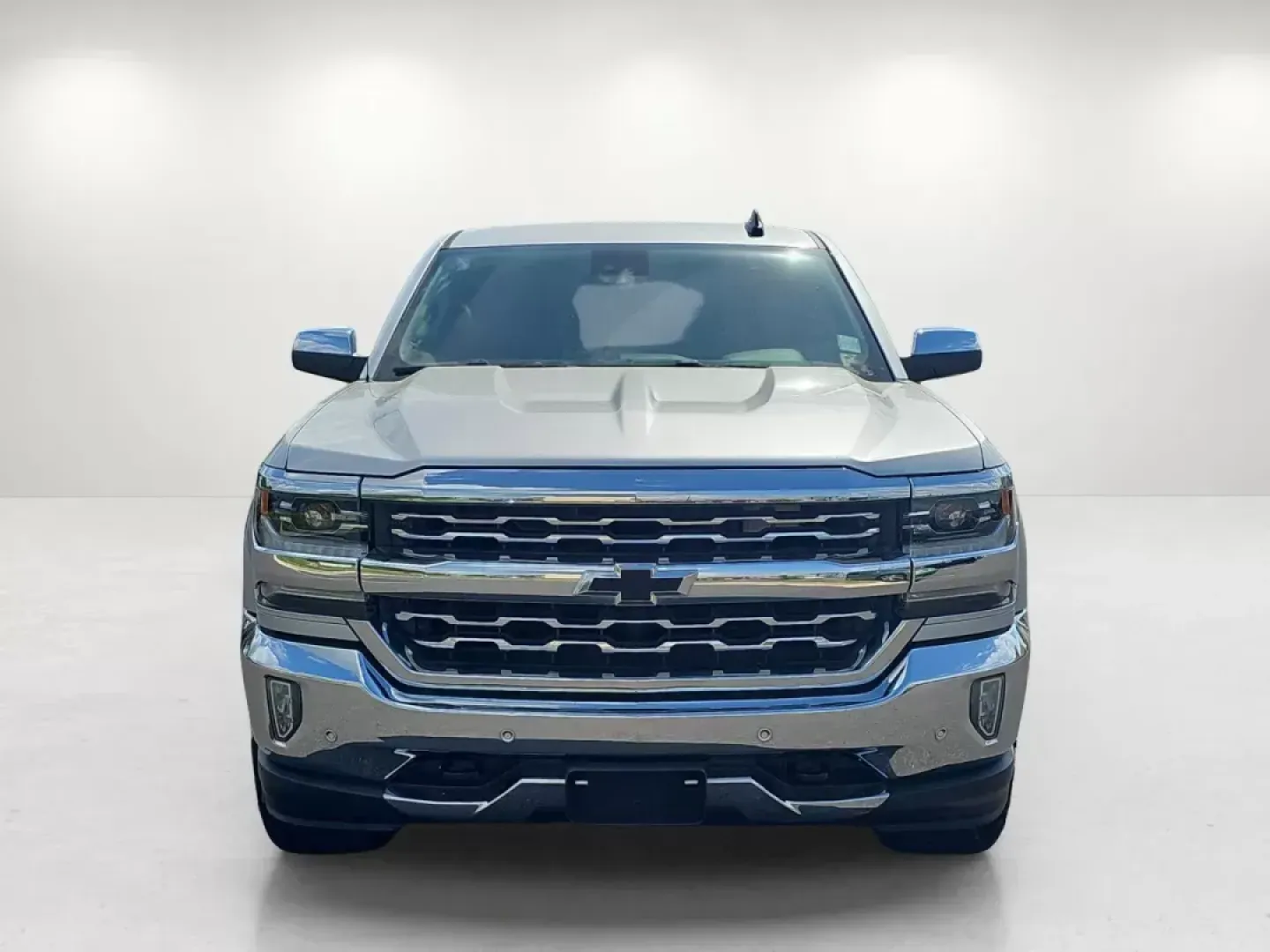 2018 /Jet Black Chevrolet Silverado 1500 LTZ (3GCPCSEC5JG) with an Gas V8 5.3L/325 engine, 6-Speed Automatic transmission, located at 804 22nd Ave, Phenix City, AL, 36870, (334) 297-1860, 32.484749, -85.024475 - **Elevate Your Lifestyle with the 2018 Chevrolet Silverado 1500 LTZ in Prattville, AL!**<br /> <br /> Imagine cruising down the scenic roads of Prattville, AL, with your family or friends, the spacious interior of the 2018 Chevrolet Silverado 1500 LTZ providing both comfort and style. This Crew Cab - Photo#1