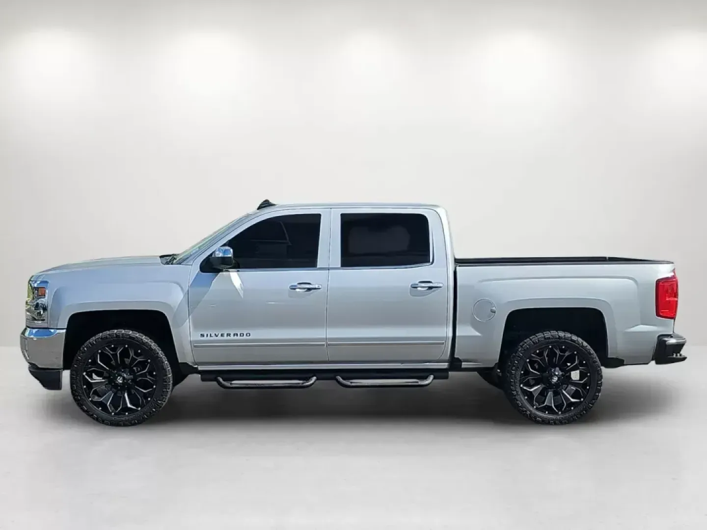 2018 /Jet Black Chevrolet Silverado 1500 LTZ (3GCPCSEC5JG) with an Gas V8 5.3L/325 engine, 6-Speed Automatic transmission, located at 804 22nd Ave, Phenix City, AL, 36870, (334) 297-1860, 32.484749, -85.024475 - **Elevate Your Lifestyle with the 2018 Chevrolet Silverado 1500 LTZ in Prattville, AL!**<br /> <br /> Imagine cruising down the scenic roads of Prattville, AL, with your family or friends, the spacious interior of the 2018 Chevrolet Silverado 1500 LTZ providing both comfort and style. This Crew Cab - Photo#7