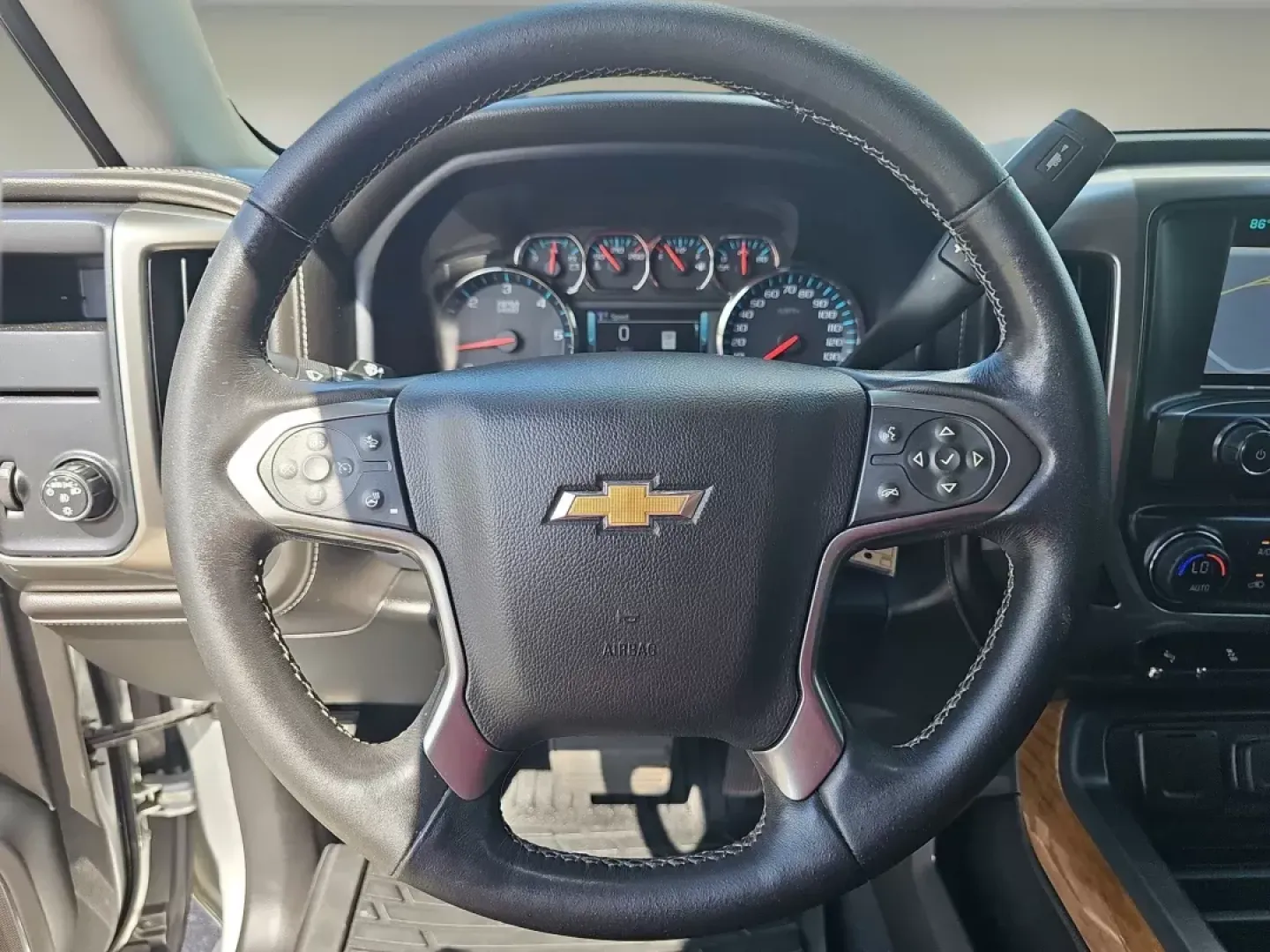 2018 /Jet Black Chevrolet Silverado 1500 LTZ (3GCPCSEC5JG) with an Gas V8 5.3L/325 engine, 6-Speed Automatic transmission, located at 804 22nd Ave, Phenix City, AL, 36870, (334) 297-1860, 32.484749, -85.024475 - **Elevate Your Lifestyle with the 2018 Chevrolet Silverado 1500 LTZ in Prattville, AL!**<br /> <br /> Imagine cruising down the scenic roads of Prattville, AL, with your family or friends, the spacious interior of the 2018 Chevrolet Silverado 1500 LTZ providing both comfort and style. This Crew Cab - Photo#10