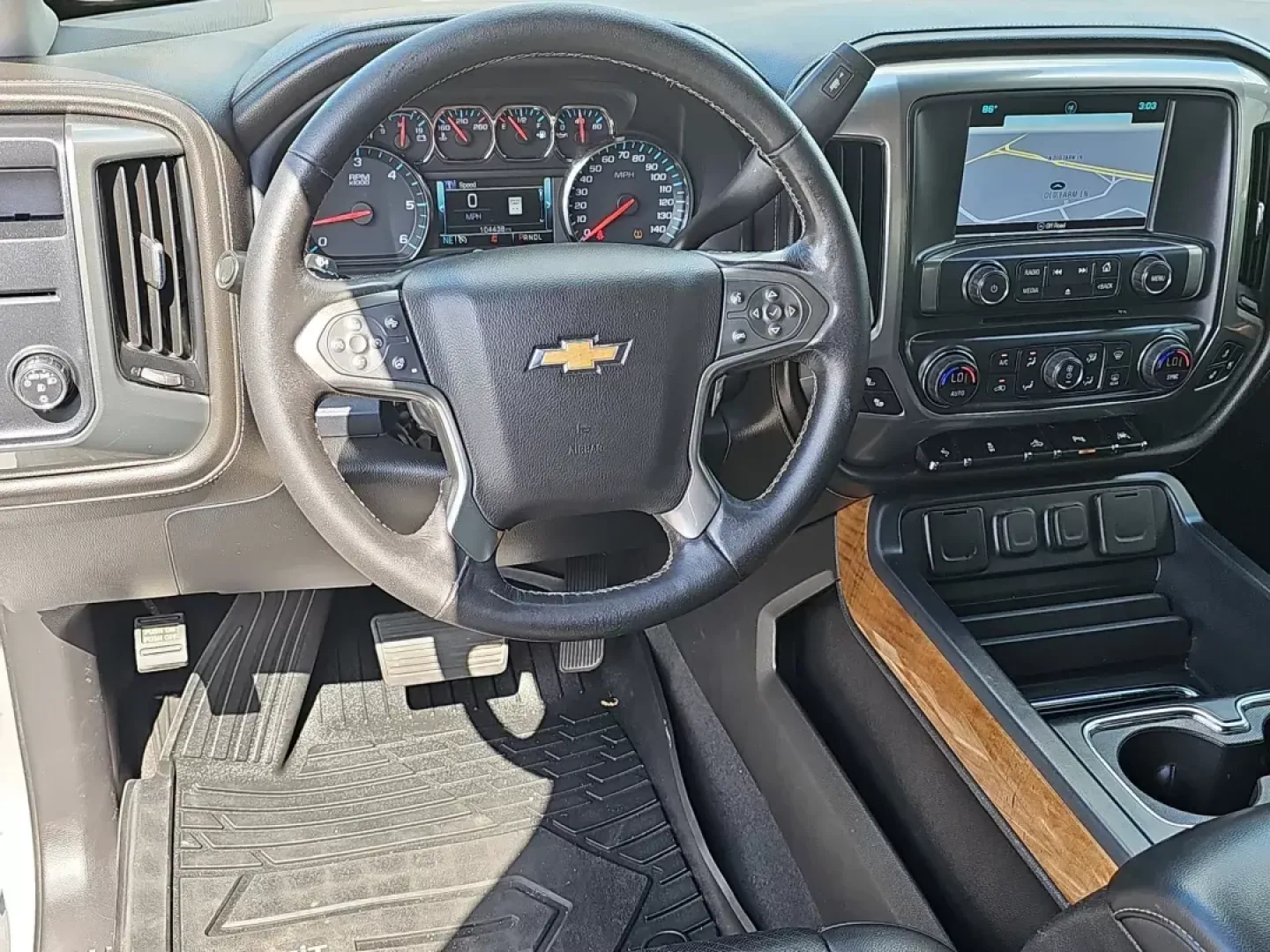 2018 /Jet Black Chevrolet Silverado 1500 LTZ (3GCPCSEC5JG) with an Gas V8 5.3L/325 engine, 6-Speed Automatic transmission, located at 804 22nd Ave, Phenix City, AL, 36870, (334) 297-1860, 32.484749, -85.024475 - **Elevate Your Lifestyle with the 2018 Chevrolet Silverado 1500 LTZ in Prattville, AL!**<br /> <br /> Imagine cruising down the scenic roads of Prattville, AL, with your family or friends, the spacious interior of the 2018 Chevrolet Silverado 1500 LTZ providing both comfort and style. This Crew Cab - Photo#16