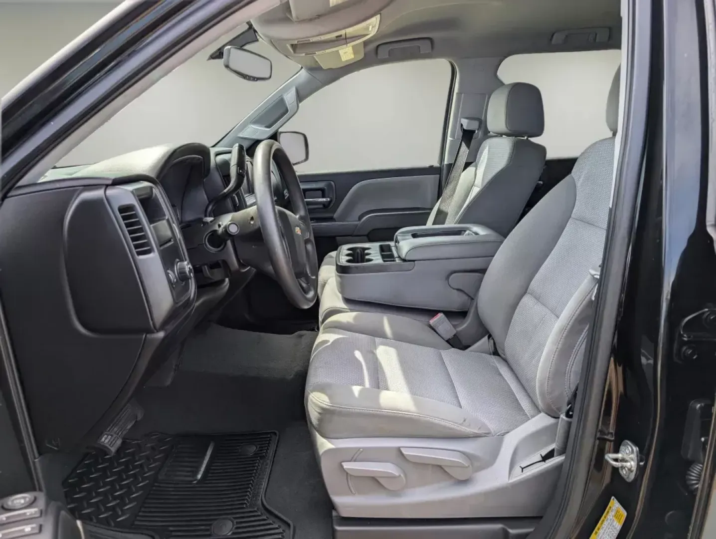 2018 /Dark Ash with Jet Black Interior Accents Chevrolet Silverado 1500 Custom (3GCPCPEC4JG) with an Gas V8 5.3L/325 engine, 6-Speed Automatic transmission, located at 3959 U.S. 80 W, Phenix City, AL, 36870, (334) 297-4885, 32.469296, -85.135185 - 2018 Chevrolet Silverado 1500 Custom - Photo#11