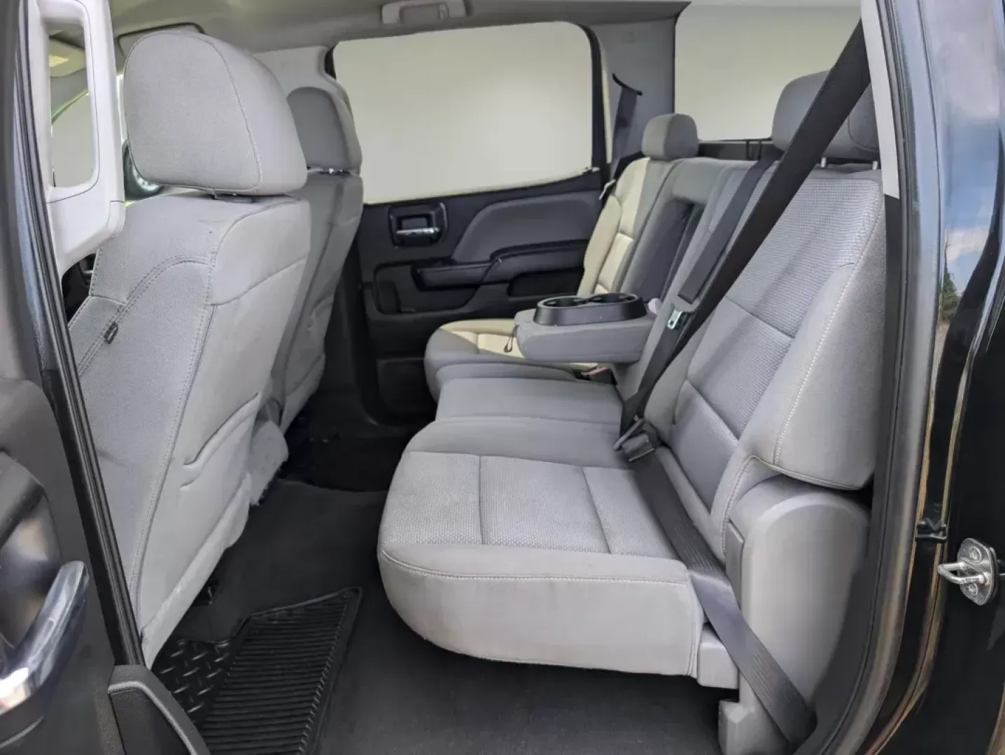 2018 /Dark Ash with Jet Black Interior Accents Chevrolet Silverado 1500 Custom (3GCPCPEC4JG) with an Gas V8 5.3L/325 engine, 6-Speed Automatic transmission, located at 3959 U.S. 80 W, Phenix City, AL, 36870, (334) 297-4885, 32.469296, -85.135185 - 2018 Chevrolet Silverado 1500 Custom - Photo#12