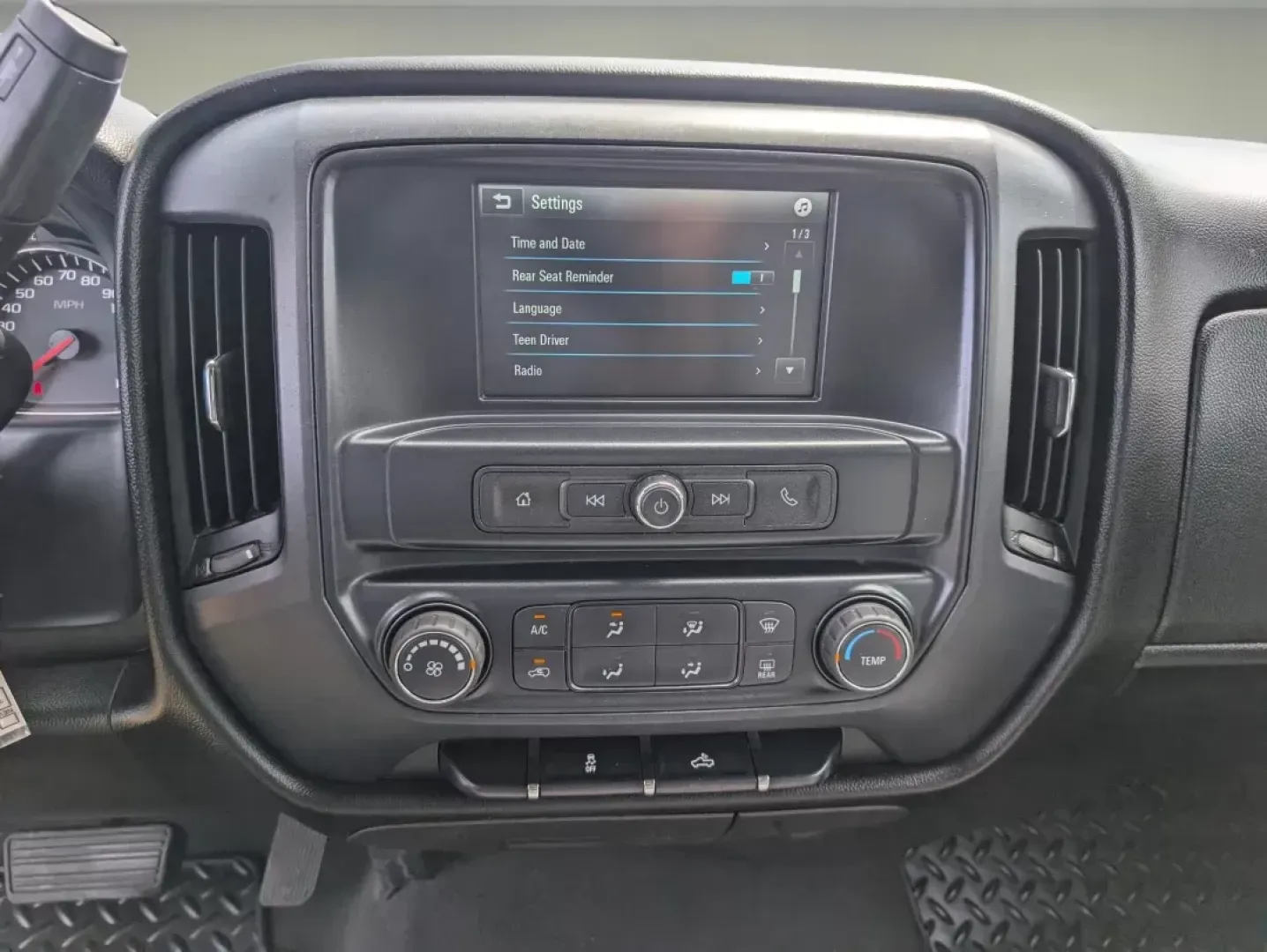 2018 /Dark Ash with Jet Black Interior Accents Chevrolet Silverado 1500 Custom (3GCPCPEC4JG) with an Gas V8 5.3L/325 engine, 6-Speed Automatic transmission, located at 3959 U.S. 80 W, Phenix City, AL, 36870, (334) 297-4885, 32.469296, -85.135185 - 2018 Chevrolet Silverado 1500 Custom - Photo#15