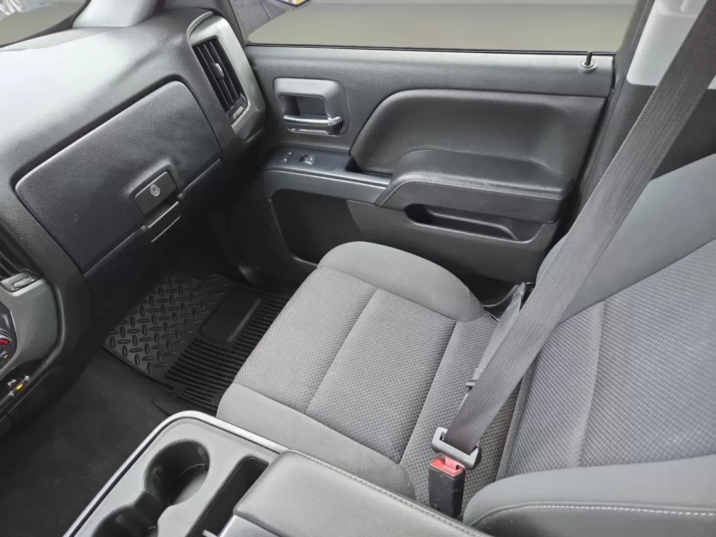 2018 /Jet Black Chevrolet Silverado 1500 LT (3GCPCREC2JG) with an Other engine, located at 3959 U.S. 80 W, Phenix City, AL, 36870, (334) 297-4885, 32.469296, -85.135185 - Experience adventure and versatility with this stunning 2018 Chevrolet Silverado 1500 LT, now available at Gils Auto, located at 3959 U.S. 80 W, Phenix City, AL 36870. This versatile pickup is perfect for weekend adventures, family road trips, or daily commutes, making it an ideal choice for those w - Photo#15