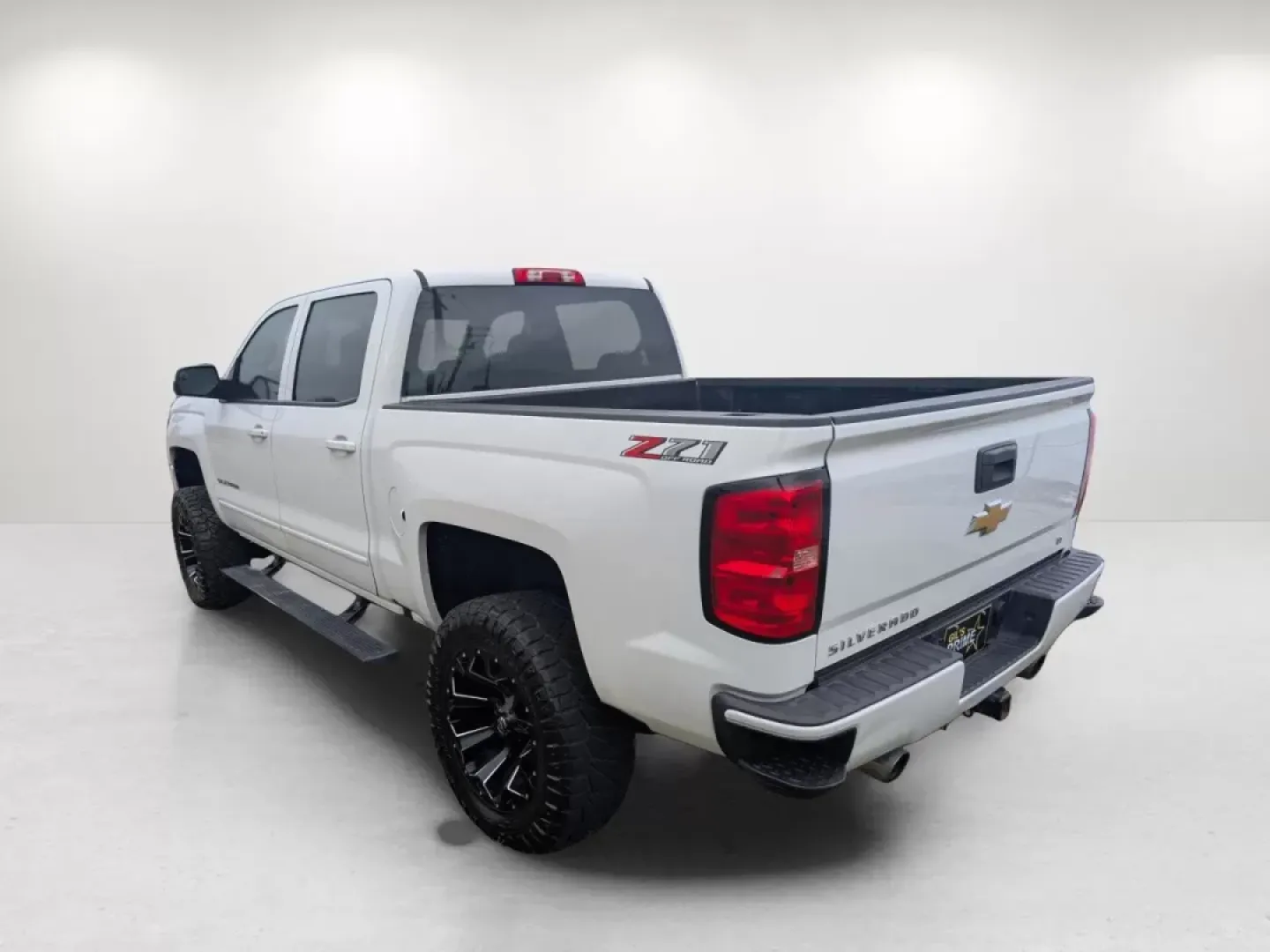 2018 /Jet Black Chevrolet Silverado 1500 LT (3GCUKREC0JG) with an Other engine, located at 3959 U.S. 80 W, Phenix City, AL, 36870, (334) 297-4885, 32.469296, -85.135185 - **Adventure Awaits with the 2018 Chevrolet Silverado 1500 LT** <br /> <br /> Are you ready to elevate your weekend adventures and daily commutes? The 2018 Chevrolet Silverado 1500 LT is not just a truck; it's a lifestyle upgrade. Perfect for those who crave the open road and seek a reliable vehicle - Photo#6