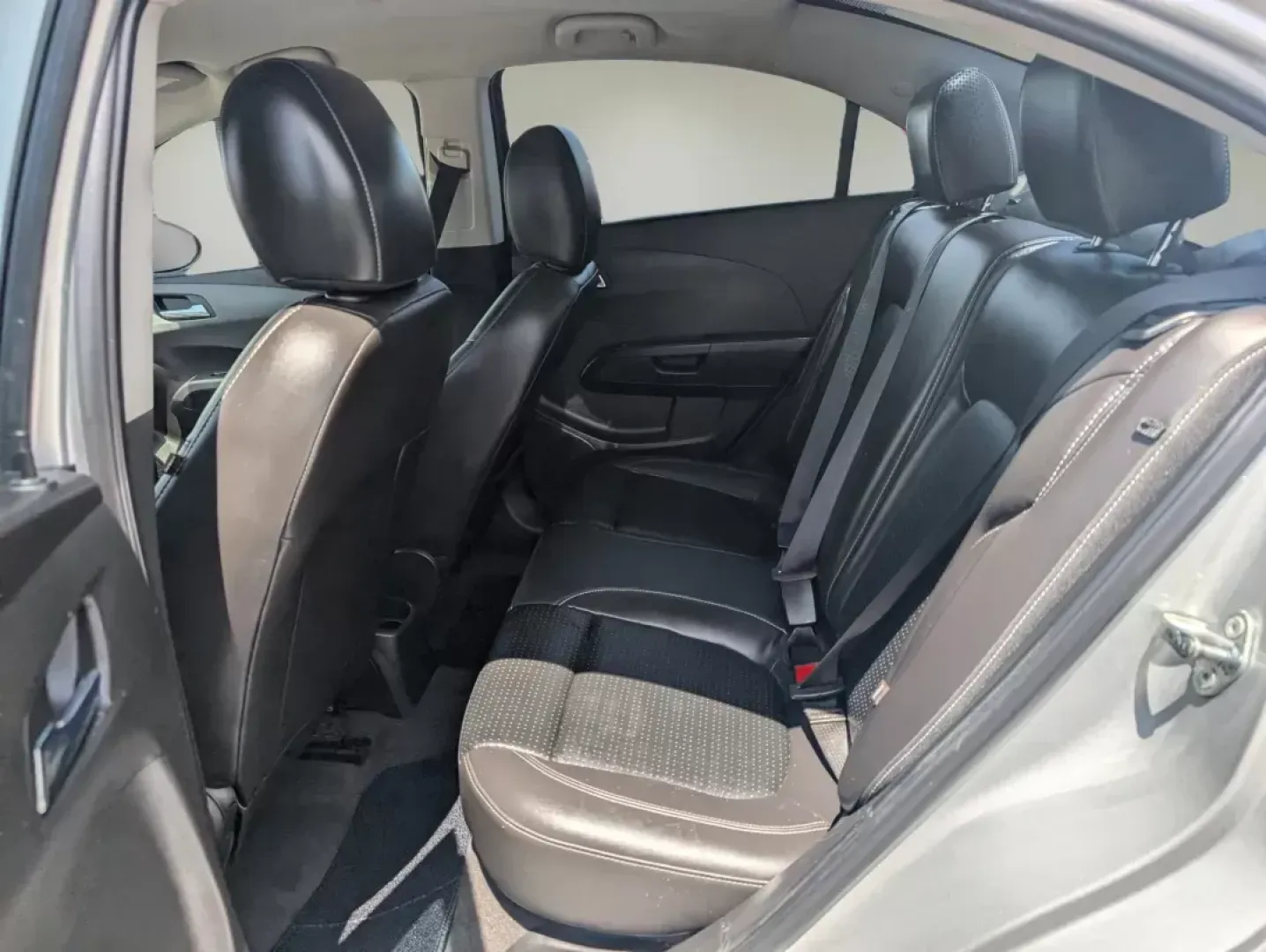 2018 /Jet Black/Dark Titanium Chevrolet Sonic Premier (1G1JF5SB4J4) with an Turbocharged Gas I4 1.4L/110 engine, 6-Speed Automatic transmission, located at 5115 14th Ave., Columbus, GA, 31904, (706) 323-0345, 32.511494, -84.971046 - 2018 Chevrolet Sonic Premier - Photo#10