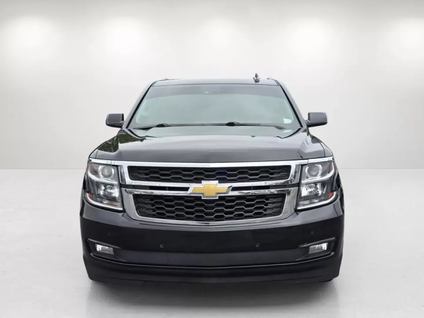 2018 /Jet Black/Dark Ash Chevrolet Suburban LT (1GNSCHKC3JR) with an Other engine, located at 3959 U.S. 80 W, Phenix City, AL, 36870, (334) 297-4885, 32.469296, -85.135185 - **Elevate Your Family Adventures with the 2018 Chevrolet Suburban LT in Prattville, AL!**<br /> <br /> Are you looking for the perfect vehicle for family road trips, weekend getaways, or just daily commutes? Look no further than the stunning 2018 Chevrolet Suburban LT, available now at Gils Auto Pr - Photo#1