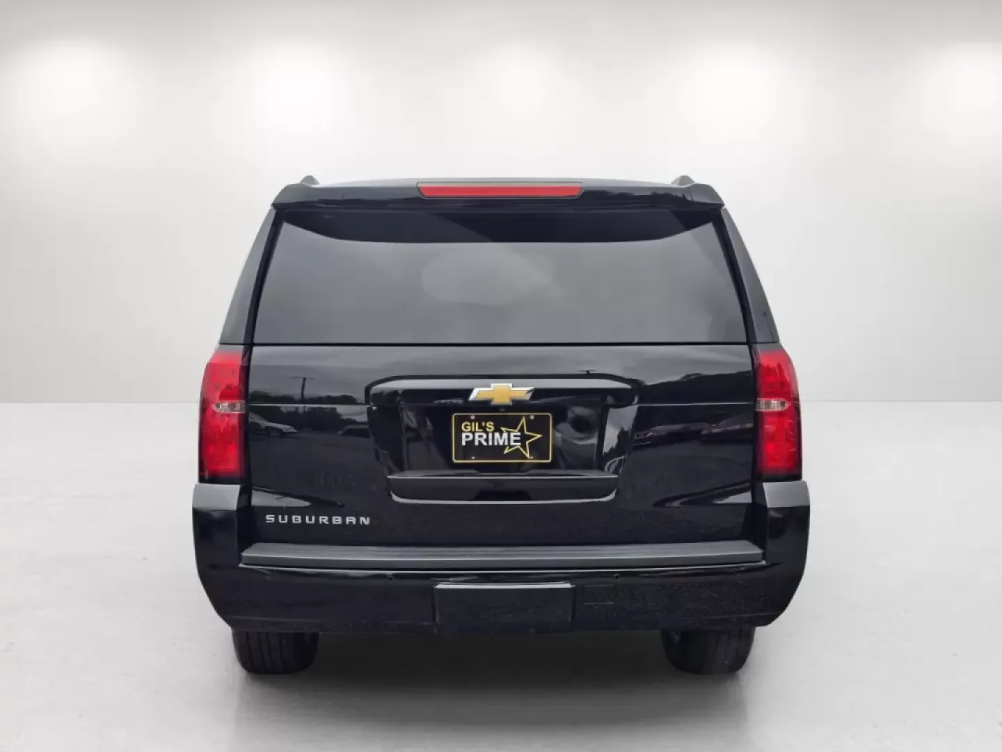 2018 /Jet Black/Dark Ash Chevrolet Suburban LT (1GNSCHKC3JR) with an Other engine, located at 3959 U.S. 80 W, Phenix City, AL, 36870, (334) 297-4885, 32.469296, -85.135185 - **Elevate Your Family Adventures with the 2018 Chevrolet Suburban LT in Prattville, AL!**<br /> <br /> Are you looking for the perfect vehicle for family road trips, weekend getaways, or just daily commutes? Look no further than the stunning 2018 Chevrolet Suburban LT, available now at Gils Auto Pr - Photo#5