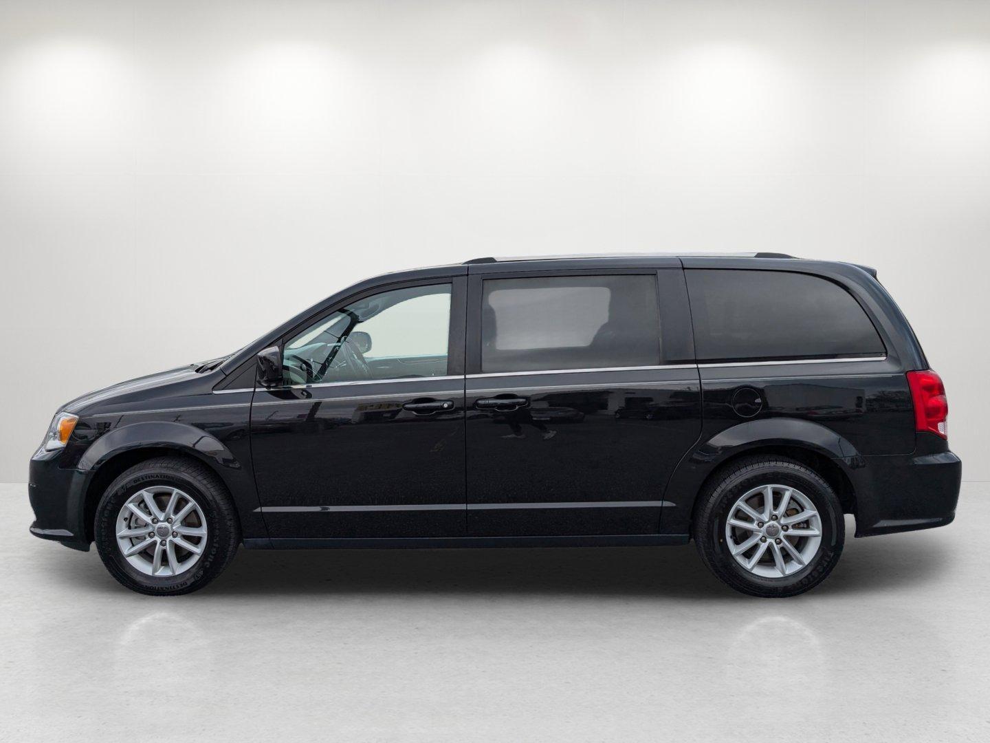 2018 /Black/Light Graystone Dodge Grand Caravan SXT (2C4RDGCG7JR) with an Regular Unleaded V-6 3.6 L/220 engine, 6-Speed Multi-Speed Automatic w/OD transmission, located at 5115 14th Ave., Columbus, GA, 31904, (706) 323-0345, 32.511494, -84.971046 - 2018 Dodge Grand Caravan SXT - Photo#7
