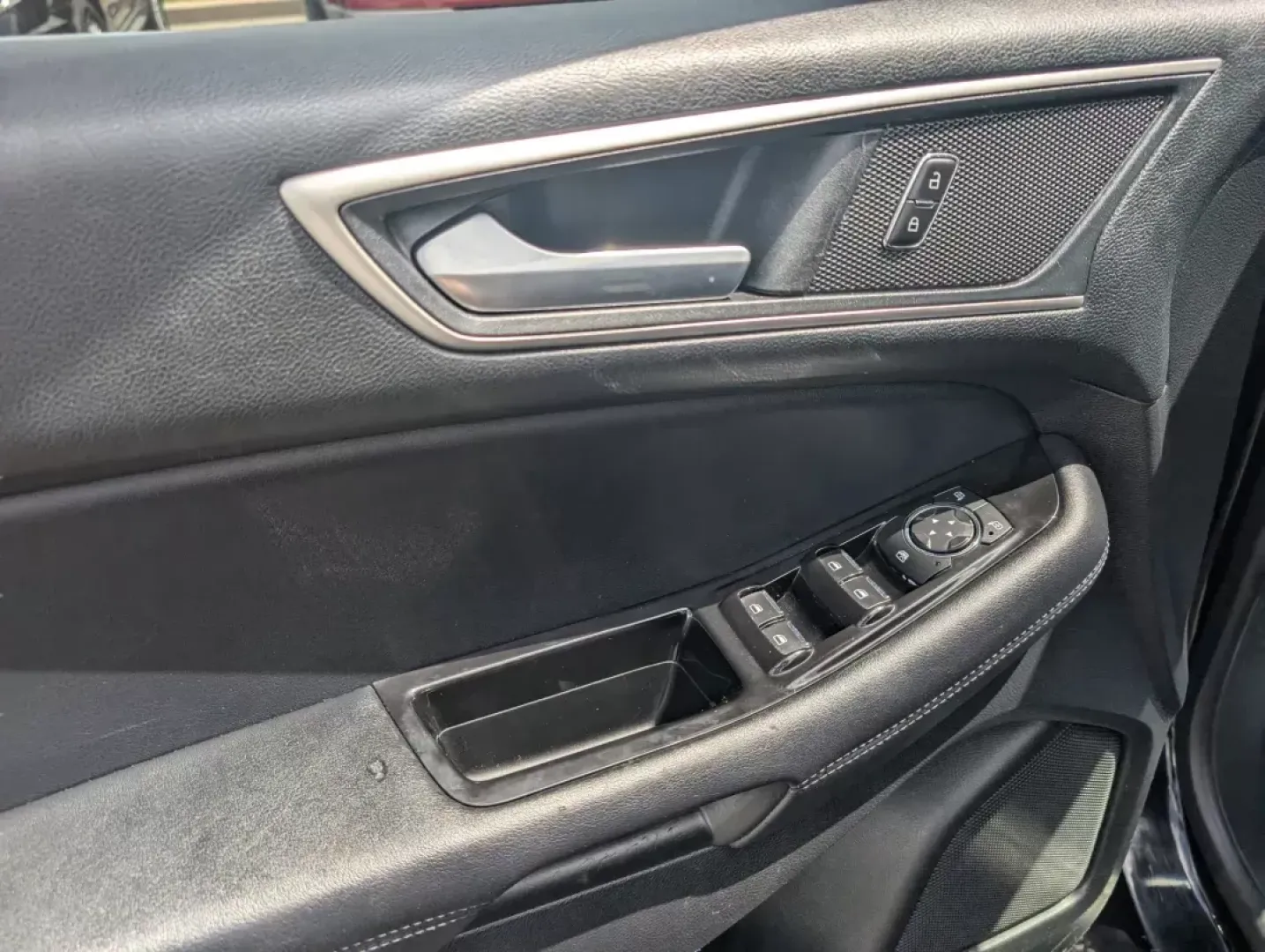2018 Ford Edge SEL (2FMPK3J93JB) with an Intercooled Turbo Premium Unleaded I-4 2.0 L/122 engine, 6-Speed Automatic w/OD transmission, located at 5115 14th Ave., Columbus, GA, 31904, (706) 323-0345, 32.511494, -84.971046 - 2018 Ford Edge SEL - Photo#9