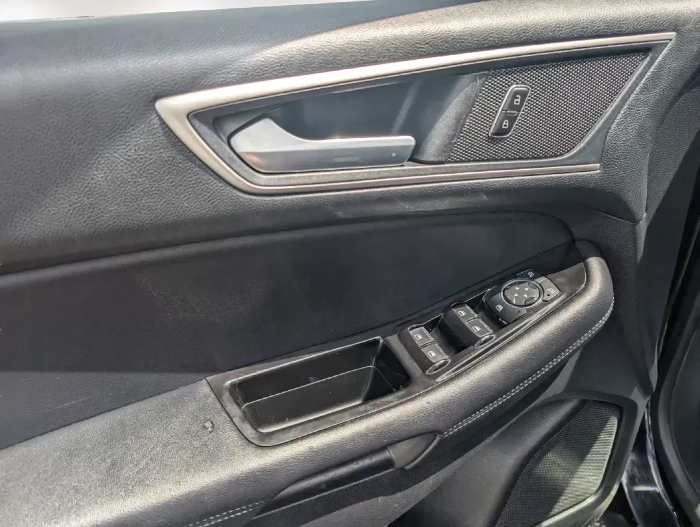 2018 Ford Edge SEL (2FMPK3J93JB) with an Intercooled Turbo Premium Unleaded I-4 2.0 L/122 engine, 6-Speed Automatic w/OD transmission, located at 5115 14th Ave., Columbus, GA, 31904, (706) 323-0345, 32.511494, -84.971046 - 2018 Ford Edge SEL - Photo#41