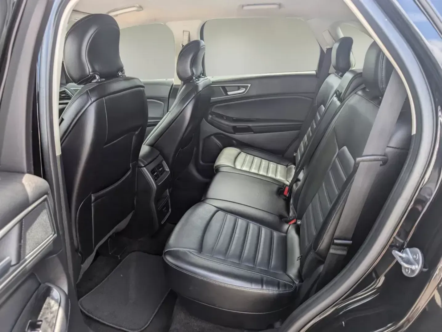 2018 Ford Edge SEL (2FMPK3J93JB) with an Intercooled Turbo Premium Unleaded I-4 2.0 L/122 engine, 6-Speed Automatic w/OD transmission, located at 5115 14th Ave., Columbus, GA, 31904, (706) 323-0345, 32.511494, -84.971046 - 2018 Ford Edge SEL - Photo#43