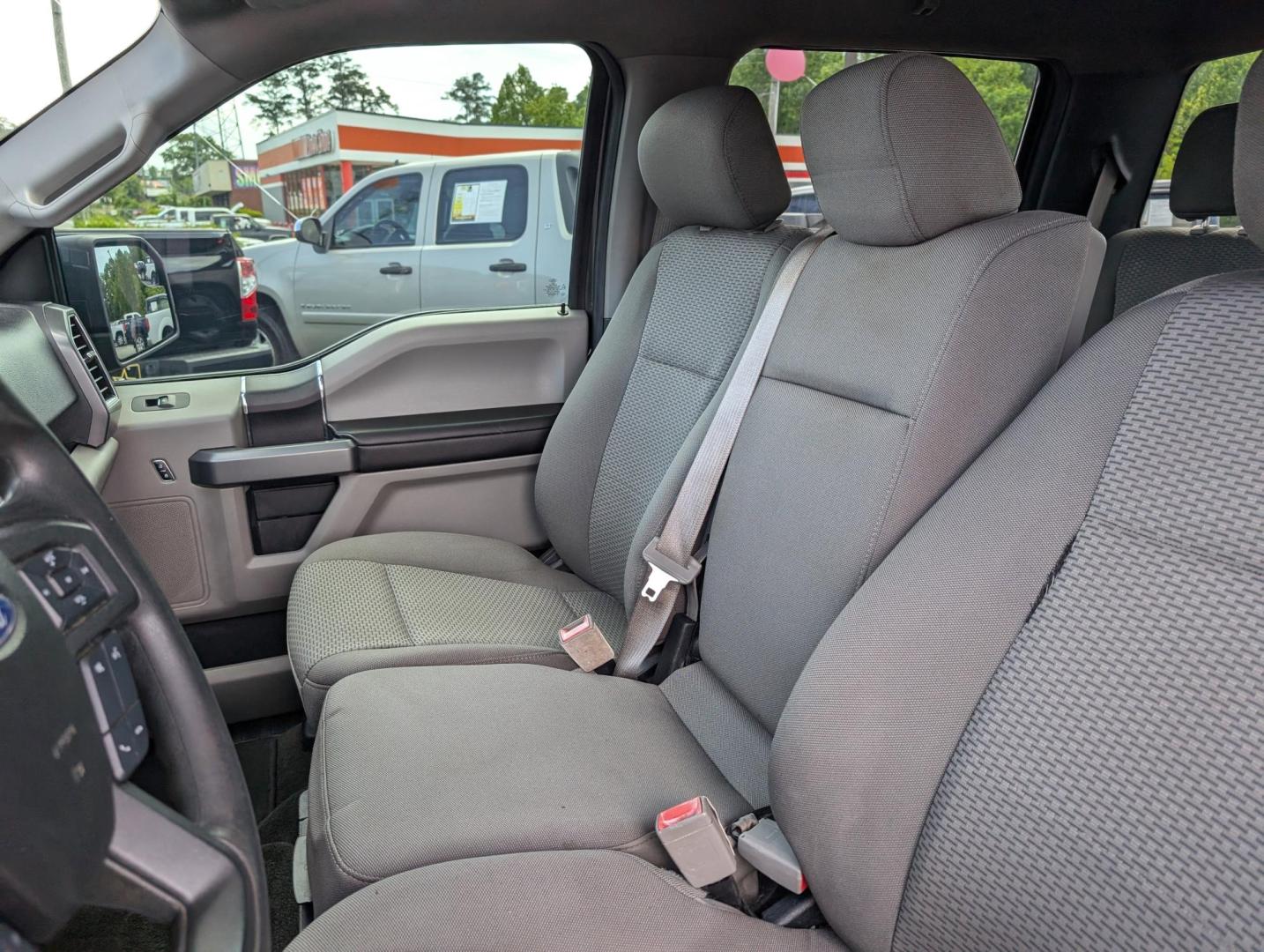 2018 Ford F-150 XLT (1FTEW1CB1JK) with an Regular Unleaded V-6 3.3 L/204 engine, 6-Speed Automatic w/OD transmission, located at 3959 U.S. 80 W, Phenix City, AL, 36870, (334) 297-4885, 32.469296, -85.135185 - 2018 Ford F-150 XLT - Photo#10
