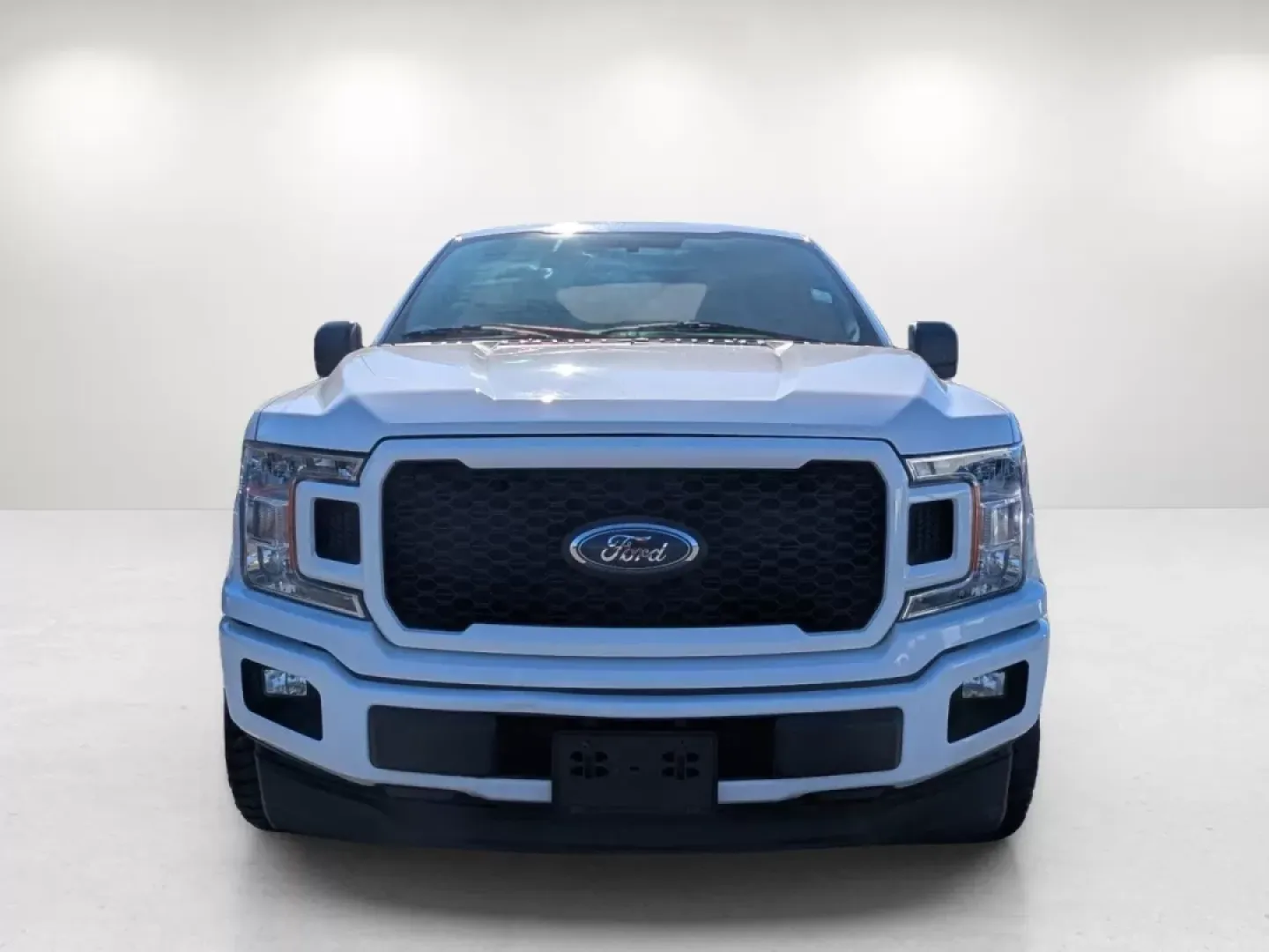 2018 Ford F-150 XLT (1FTEW1CP3JK) with an Other engine, located at 3959 U.S. 80 W, Phenix City, AL, 36870, (334) 297-4885, 32.469296, -85.135185 - Discover the perfect blend of rugged capability and everyday practicality with our 2018 Ford F-150, available now at Gils Auto in Phenix City, AL. Designed for those who embrace adventure without compromising on comfort, this Crew Cab Pickup is your ideal companion for both weekend getaways and dail - Photo#2