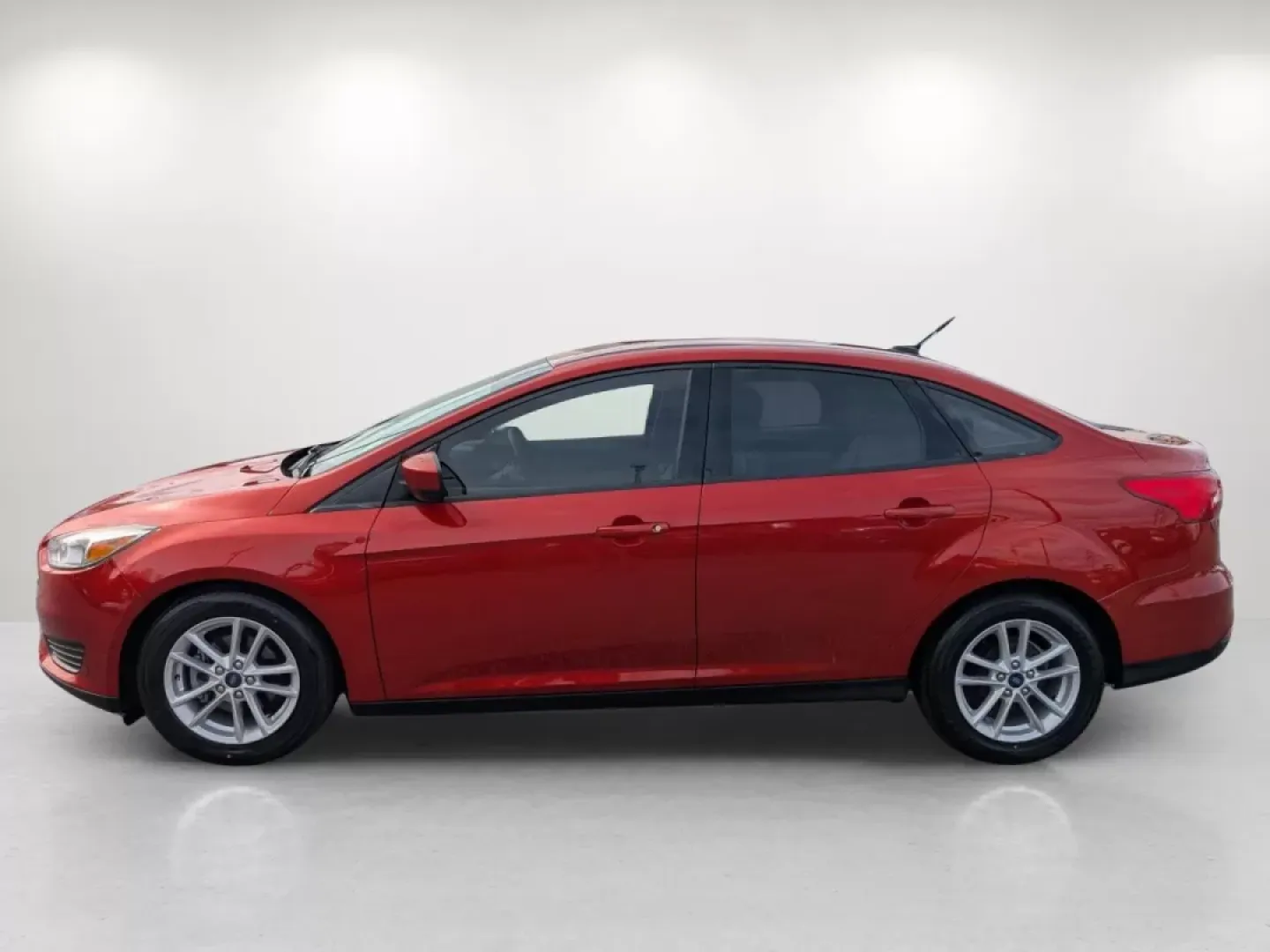 2018 Ford Focus SE (1FADP3F27JL) with an Other engine, located at 3959 U.S. 80 W, Phenix City, AL, 36870, (334) 297-4885, 32.469296, -85.135185 - **Discover Your Next Adventure with the 2018 Ford Focus SE at Gils Auto!**<br /> <br /> Are you on the lookout for a reliable vehicle that seamlessly blends style, efficiency, and affordability? Look no further than the 2018 Ford Focus SE, now available at Gils Auto in Phenix City, AL! Perfect for c - Photo#8