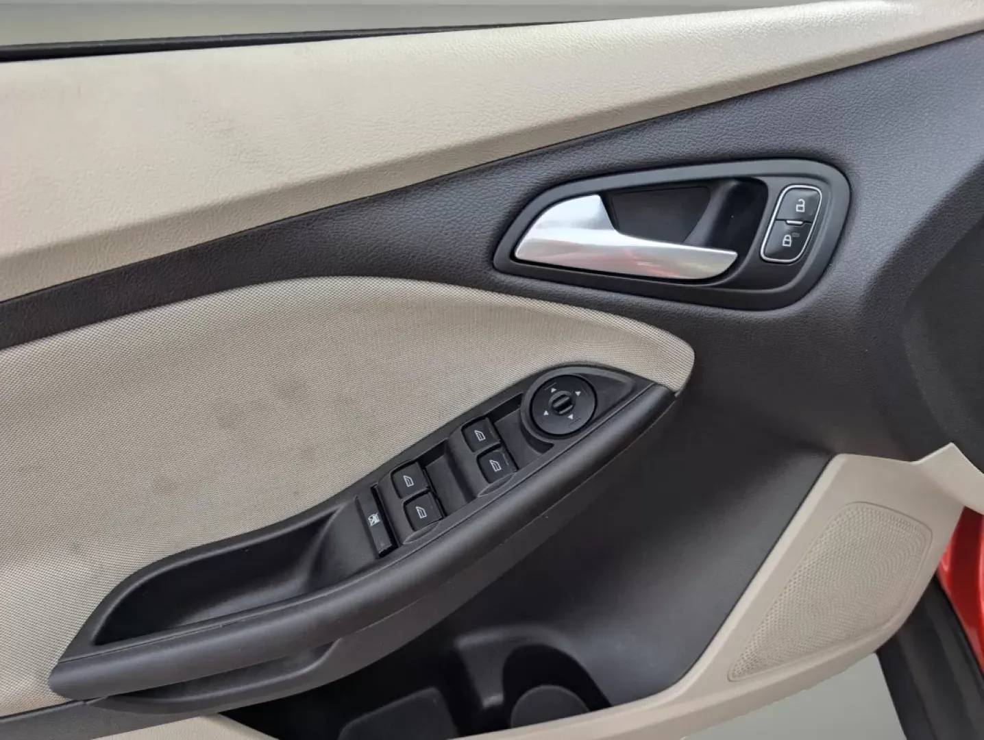 2018 Ford Focus SE (1FADP3F27JL) with an Other engine, located at 3959 U.S. 80 W, Phenix City, AL, 36870, (334) 297-4885, 32.469296, -85.135185 - **Discover Your Next Adventure with the 2018 Ford Focus SE at Gils Auto!**<br /> <br /> Are you on the lookout for a reliable vehicle that seamlessly blends style, efficiency, and affordability? Look no further than the 2018 Ford Focus SE, now available at Gils Auto in Phenix City, AL! Perfect for c - Photo#9