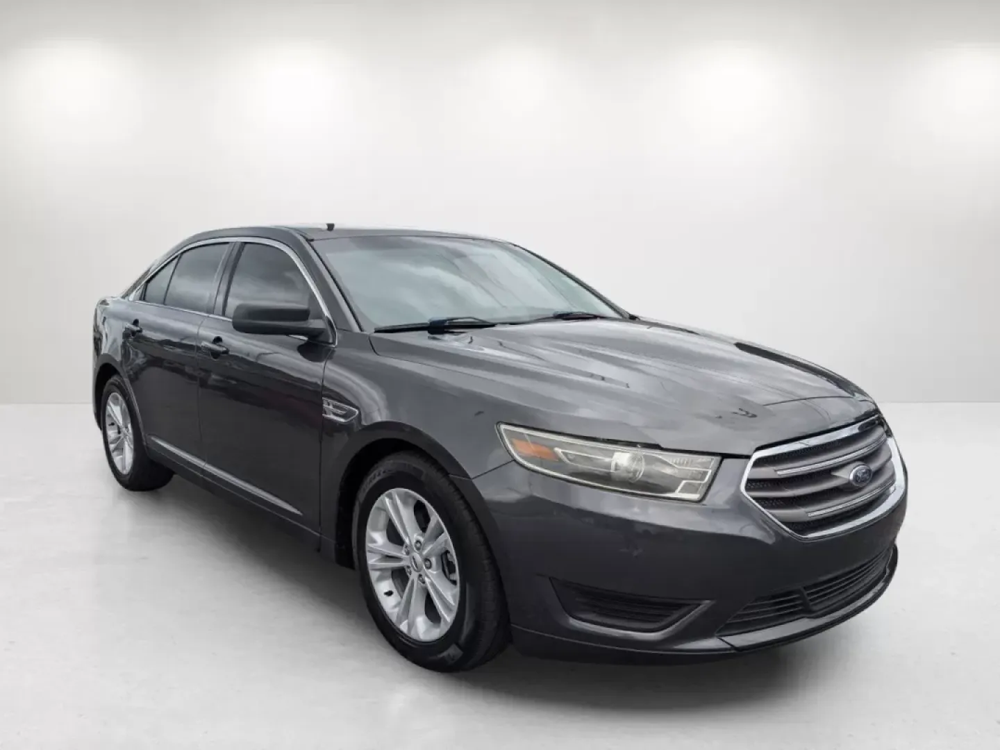 2018 Ford Taurus SE (1FAHP2D87JG) with an Other engine, located at 7000 Northlake Connector, Columbus, GA, 31904, (706) 987-8085, 32.524975, -84.978134 - **Discover Your Next Adventure with the 2018 Ford Taurus SE Perfect for Life in Opelika!**<br /> <br /> Are you ready to elevate your daily commutes, family outings, or weekend getaways? Look no further than this stylish and reliable 2018 Ford Taurus SE, available at Gils Auto in Opelika, AL. With - Photo#6