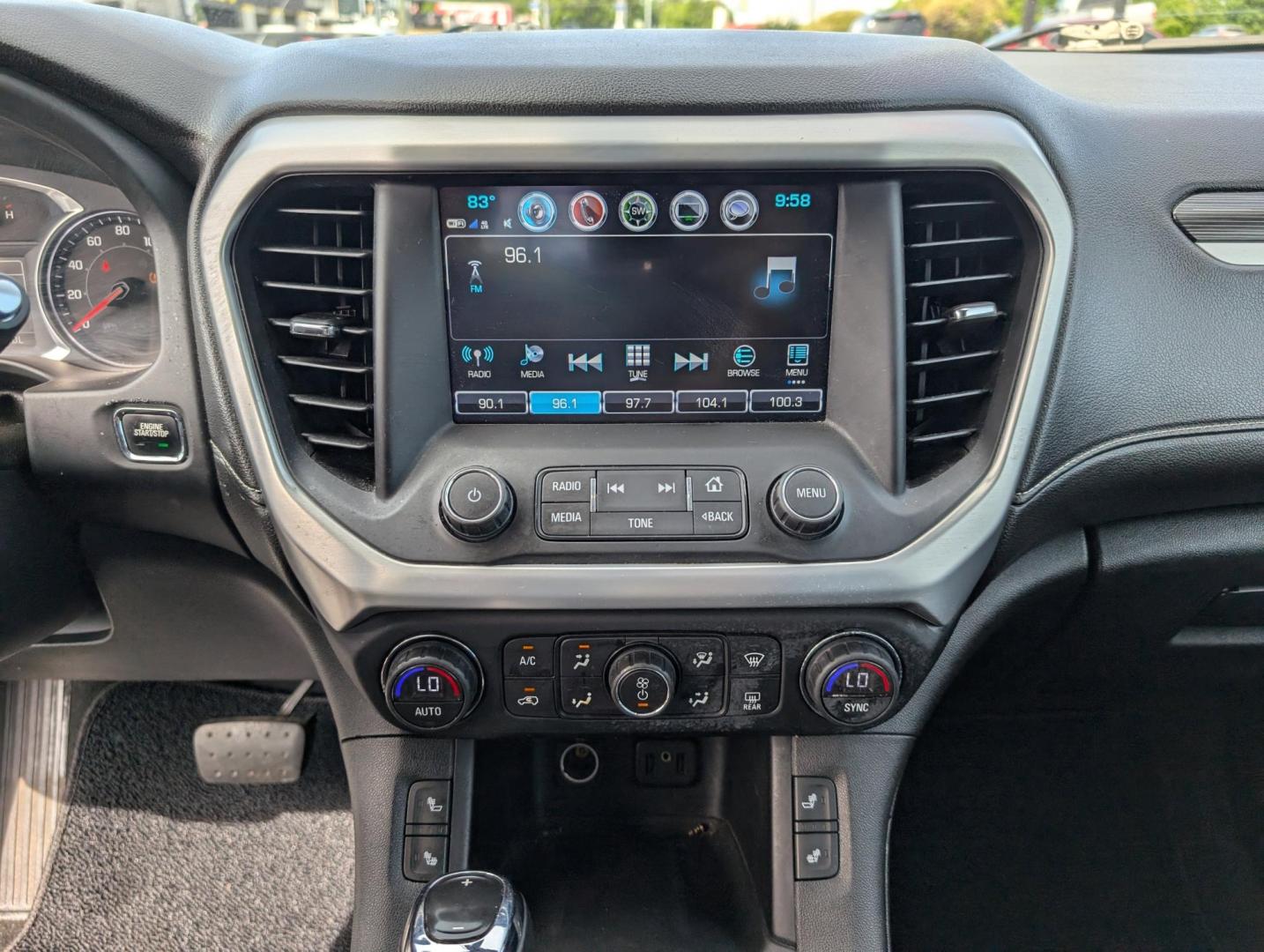 2018 /Jet Black GMC Acadia SLT (1GKKNULS6JZ) with an Gas V6 3.6L/223 engine, 6-Speed Automatic transmission, located at 3959 U.S. 80 W, Phenix City, AL, 36870, (334) 297-4885, 32.469296, -85.135185 - 2018 GMC Acadia SLT - Photo#13