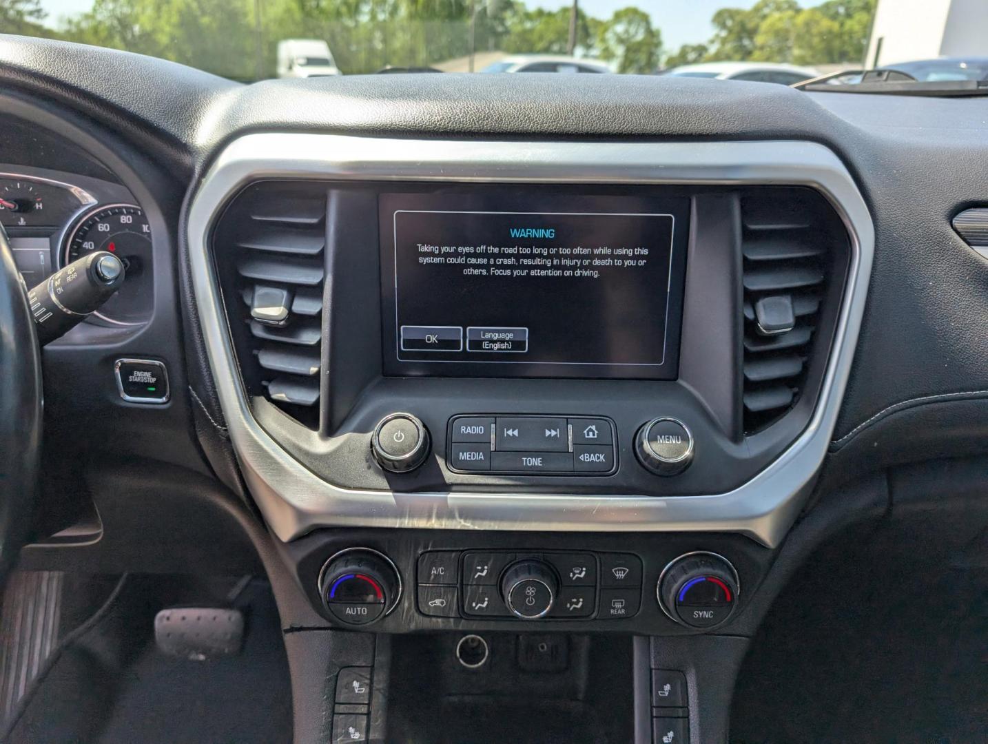 2018 /Jet Black GMC Acadia SLT (1GKKNMLS9JZ) with an Gas V6 3.6L/223 engine, 6-Speed Automatic transmission, located at 3959 U.S. 80 W, Phenix City, AL, 36870, (334) 297-4885, 32.469296, -85.135185 - 2018 GMC Acadia SLT - Photo#15