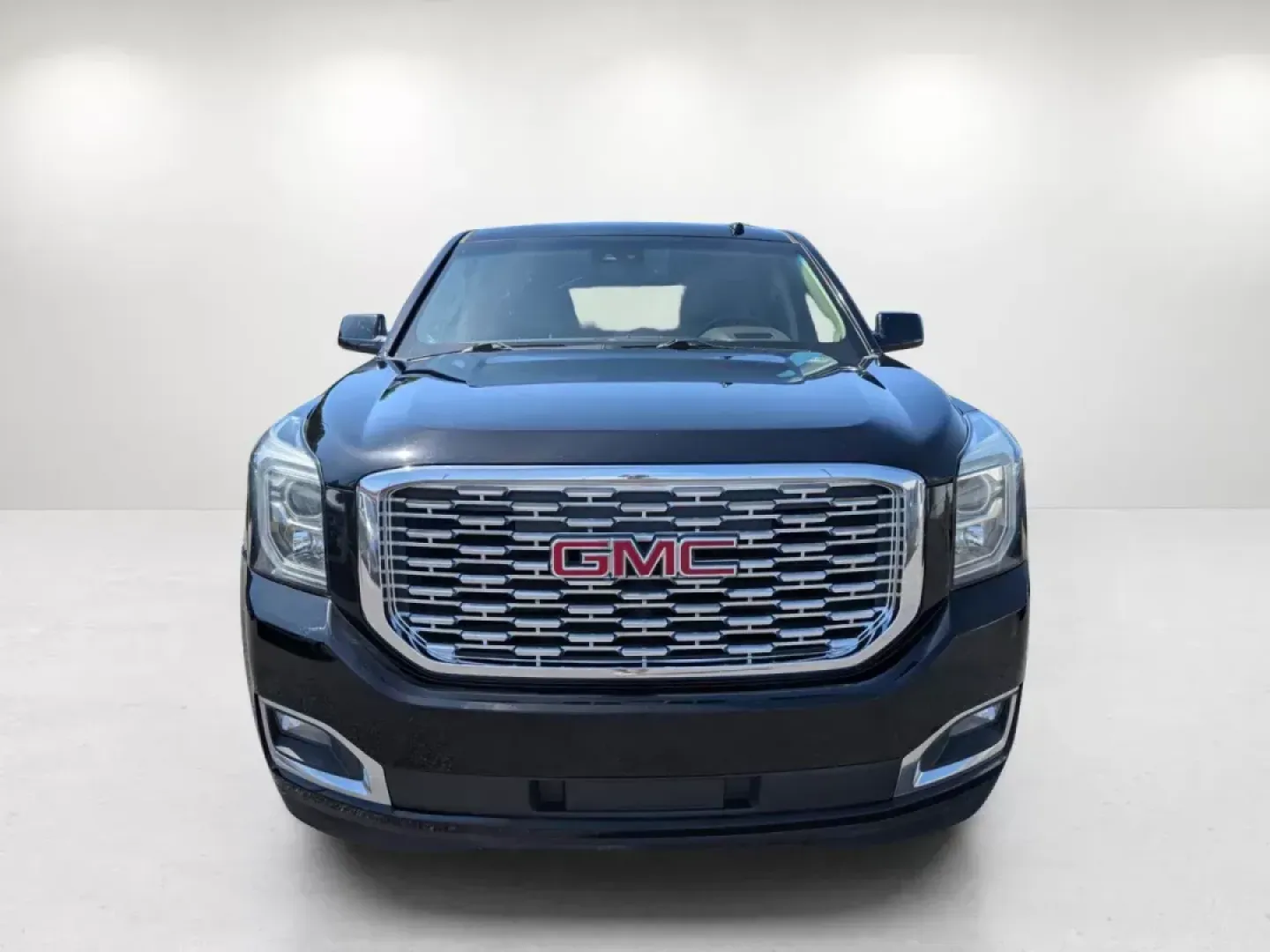 2018 /Cocoa/Dark Atmosphere GMC Yukon Denali (1GKS1CKJ7JR) with an Gas V8 6.2L/376 engine, 10-Speed Automatic transmission, located at 804 22nd Ave, Phenix City, AL, 36870, (334) 297-1860, 32.484749, -85.024475 - **Lifestyle-Driven Adventure Awaits: 2018 GMC Yukon Denali at Gils Auto - Phenix City #2**<br /> <br /> Are you ready to elevate your family adventures or weekend getaways? The 2018 GMC Yukon Denali is the perfect companion for those seeking a blend of luxury, performance, and practicality. This SUV - Photo#1
