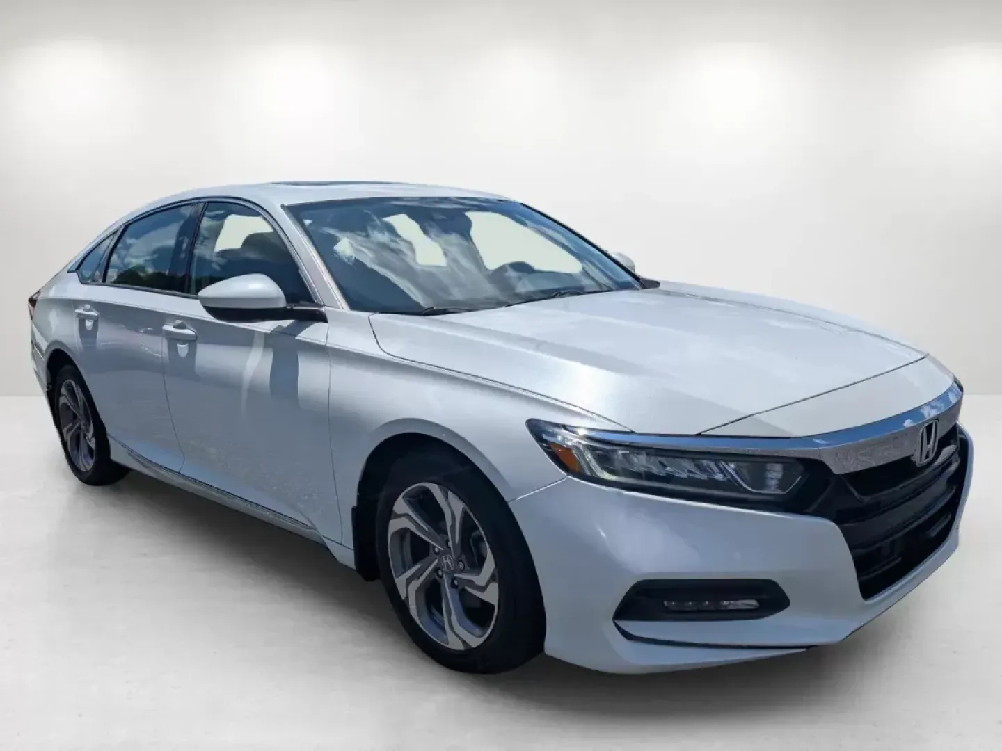2018 Honda Accord Sedan EX 1.5T (1HGCV1F45JA) with an Intercooled Turbo Regular Unleaded I-4 1.5 L/91 engine, 1-Speed CVT w/OD transmission, located at 804 22nd Ave, Phenix City, AL, 36870, (334) 297-1860, 32.484749, -85.024475 - 2018 Honda Accord Sedan EX 1.5T - Photo#2