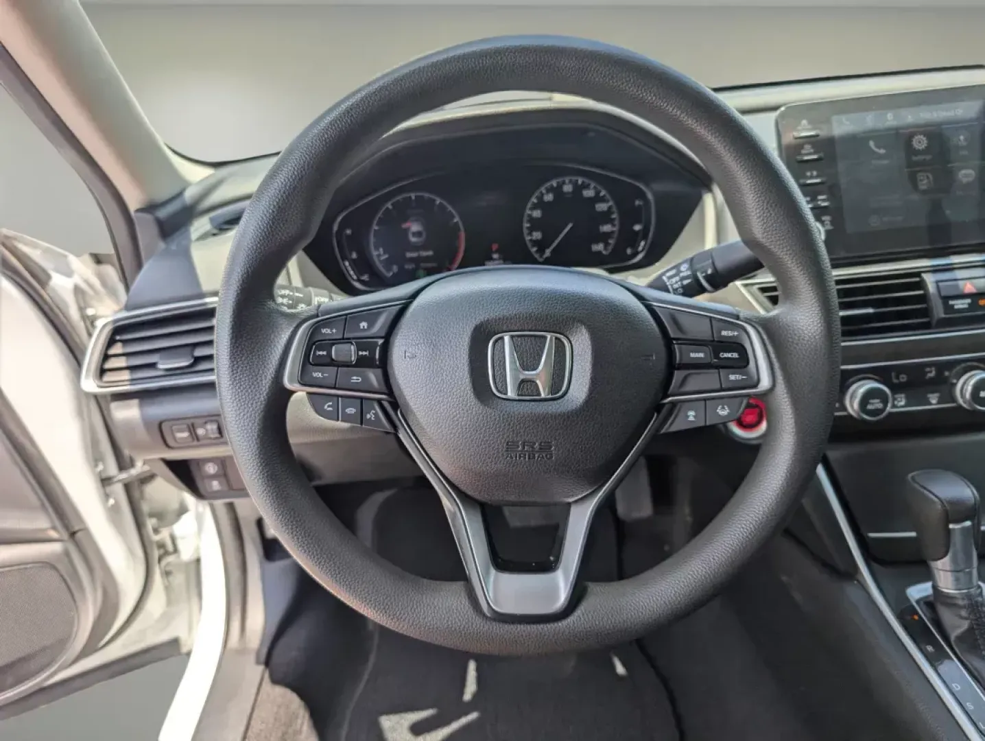 2018 Honda Accord Sedan EX 1.5T (1HGCV1F45JA) with an Intercooled Turbo Regular Unleaded I-4 1.5 L/91 engine, 1-Speed CVT w/OD transmission, located at 804 22nd Ave, Phenix City, AL, 36870, (334) 297-1860, 32.484749, -85.024475 - 2018 Honda Accord Sedan EX 1.5T - Photo#15