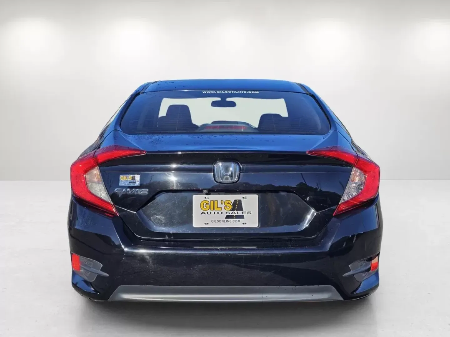 2018 Honda Civic Sedan LX (19XFC2F59JE) with an Other engine, located at 3959 U.S. 80 W, Phenix City, AL, 36870, (334) 297-4885, 32.469296, -85.135185 - Are you searching for a vehicle that perfectly balances style, efficiency, and reliability? Look no further! At Gils Auto in Phenix City, AL, we have the perfect 2018 Honda Civic Sedan ready to elevate your daily commute and weekend adventures alike. This sporty yet practical vehicle is ideal for bo - Photo#6