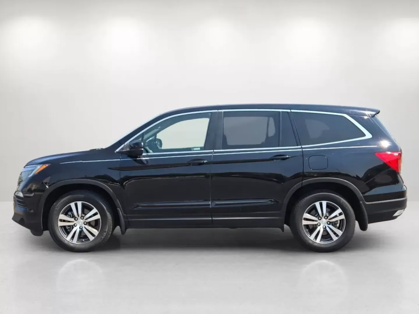 2018 Honda Pilot EX-L (5FNYF5H63JB) with an Other engine, located at 521 Old Farm Lane Rd, Prattville, AL, 36066, (334) 325-1505, 32.482460, -86.416367 - Rev up your lifestyle with the perfect blend of comfort and versatility! Whether you're carting the kids to soccer practice, gearing up for an adventurous weekend getaway, or simply tackling your daily commute, the 2018 Honda Pilot EX-L is your ideal companion. This spacious SUV offers ample room, a - Photo#9
