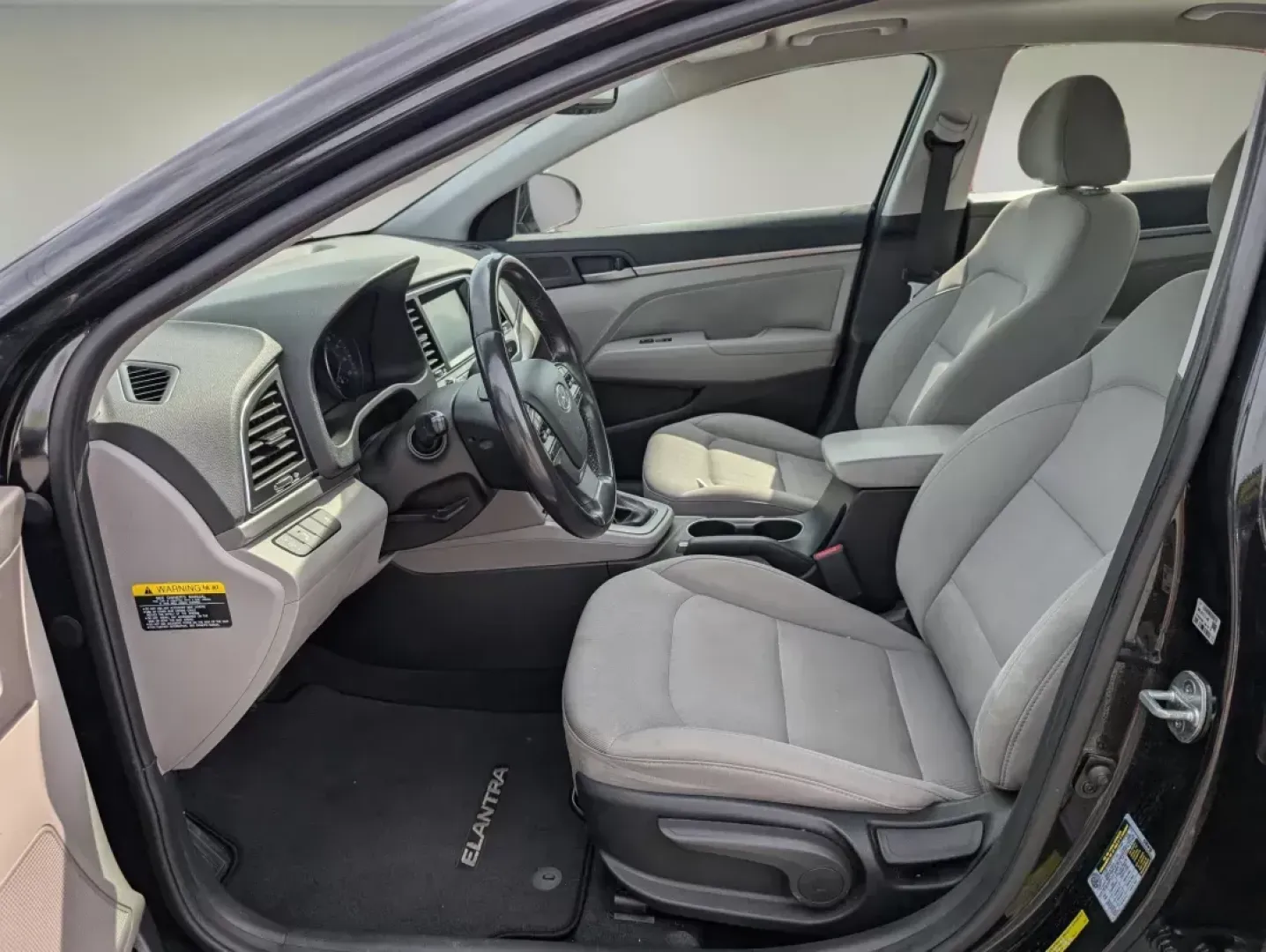 2018 /Gray Hyundai Elantra Value Edition (5NPD84LF1JH) with an Regular Unleaded I-4 2.0 L/122 engine, 6-Speed Automatic w/OD transmission, located at 3959 U.S. 80 W, Phenix City, AL, 36870, (334) 297-4885, 32.469296, -85.135185 - 2018 Hyundai Elantra Value Edition - Photo#9