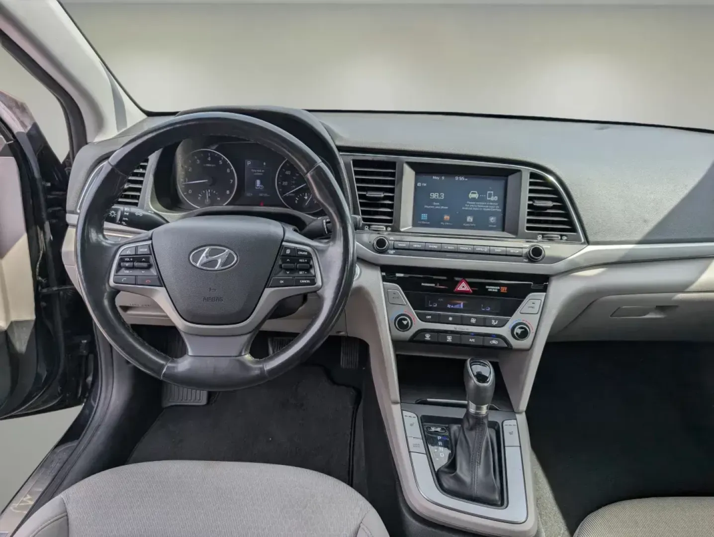 2018 /Gray Hyundai Elantra Value Edition (5NPD84LF1JH) with an Regular Unleaded I-4 2.0 L/122 engine, 6-Speed Automatic w/OD transmission, located at 3959 U.S. 80 W, Phenix City, AL, 36870, (334) 297-4885, 32.469296, -85.135185 - 2018 Hyundai Elantra Value Edition - Photo#11