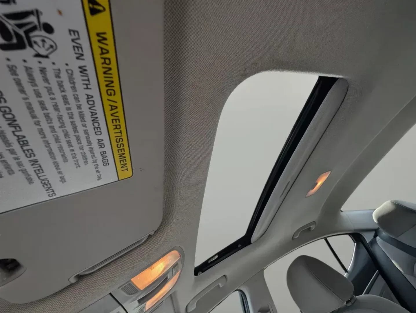 2018 /Gray Hyundai Elantra Value Edition (5NPD84LF1JH) with an Regular Unleaded I-4 2.0 L/122 engine, 6-Speed Automatic w/OD transmission, located at 3959 U.S. 80 W, Phenix City, AL, 36870, (334) 297-4885, 32.469296, -85.135185 - 2018 Hyundai Elantra Value Edition - Photo#16