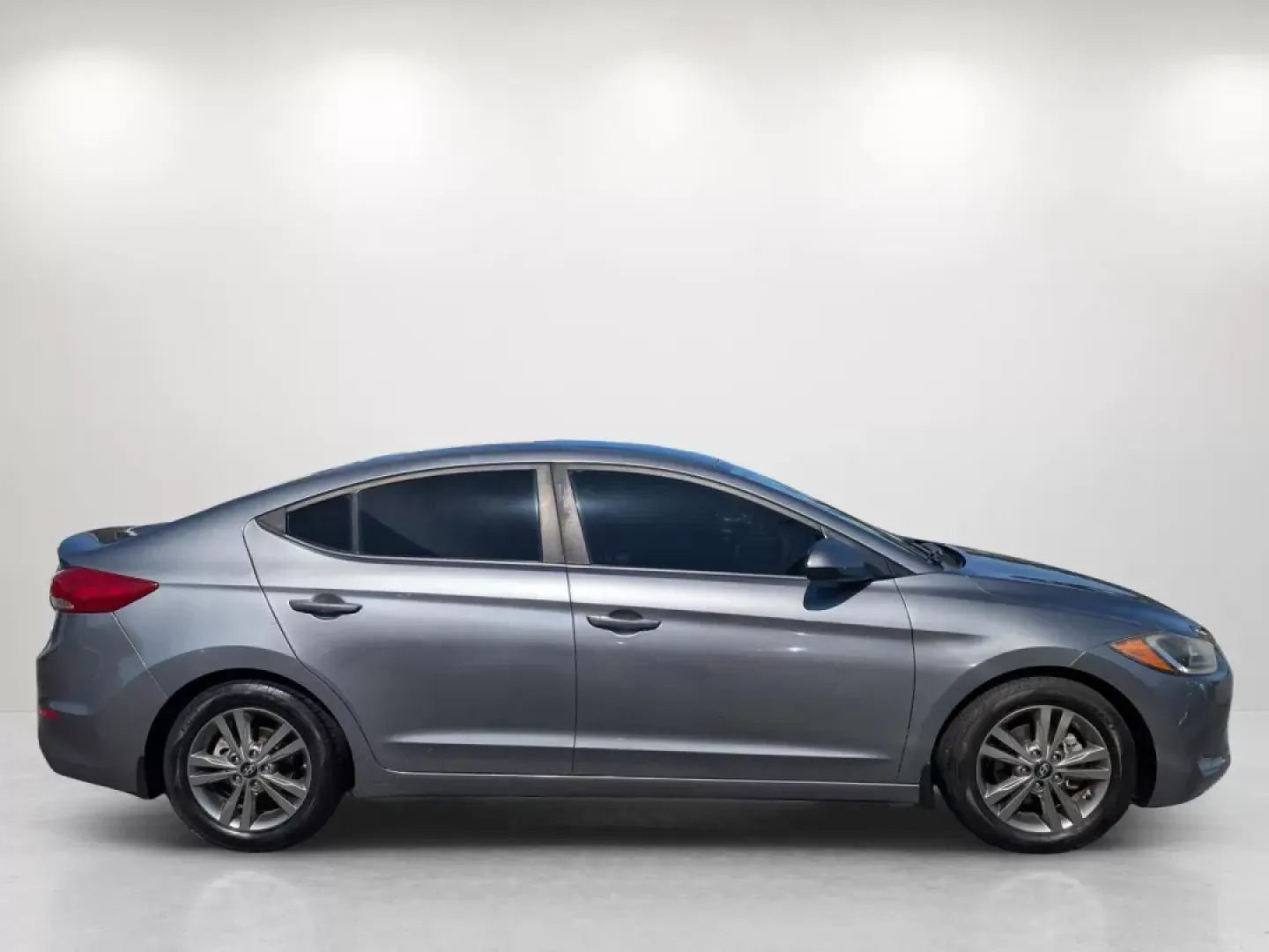 2018 /Black Hyundai Elantra SEL (5NPD84LF1JH) with an Other engine, located at 1430 Gateway Drive, Opelika, AL, 36801, (334) 239-0944, 32.637871, -85.409790 - **Discover Adventure and Comfort with the 2018 Hyundai Elantra SEL at Gils Auto - Phenix City!**<br /> <br /> Looking for a vehicle that effortlessly combines style, comfort, and versatility for your daily life? Whether you're commuting to work, running errands around Phenix City, or setting off on - Photo#3
