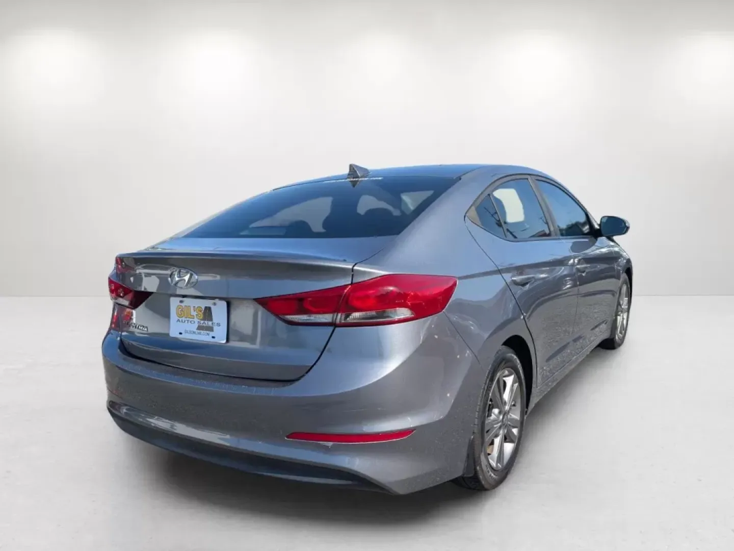 2018 /Black Hyundai Elantra SEL (5NPD84LF1JH) with an Other engine, located at 1430 Gateway Drive, Opelika, AL, 36801, (334) 239-0944, 32.637871, -85.409790 - **Discover Adventure and Comfort with the 2018 Hyundai Elantra SEL at Gils Auto - Phenix City!**<br /> <br /> Looking for a vehicle that effortlessly combines style, comfort, and versatility for your daily life? Whether you're commuting to work, running errands around Phenix City, or setting off on - Photo#4