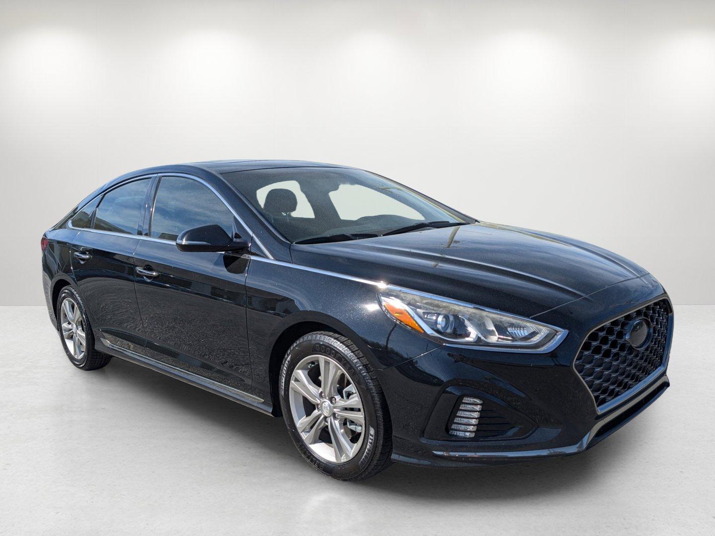 2018 /Black Hyundai Sonata Sport (5NPE34AF0JH) with an Regular Unleaded I-4 2.4 L/144 engine, 6-Speed Automatic w/OD transmission, located at 804 22nd Ave, Phenix City, AL, 36870, (334) 297-1860, 32.484749, -85.024475 - 2018 Hyundai Sonata Sport - Photo#3