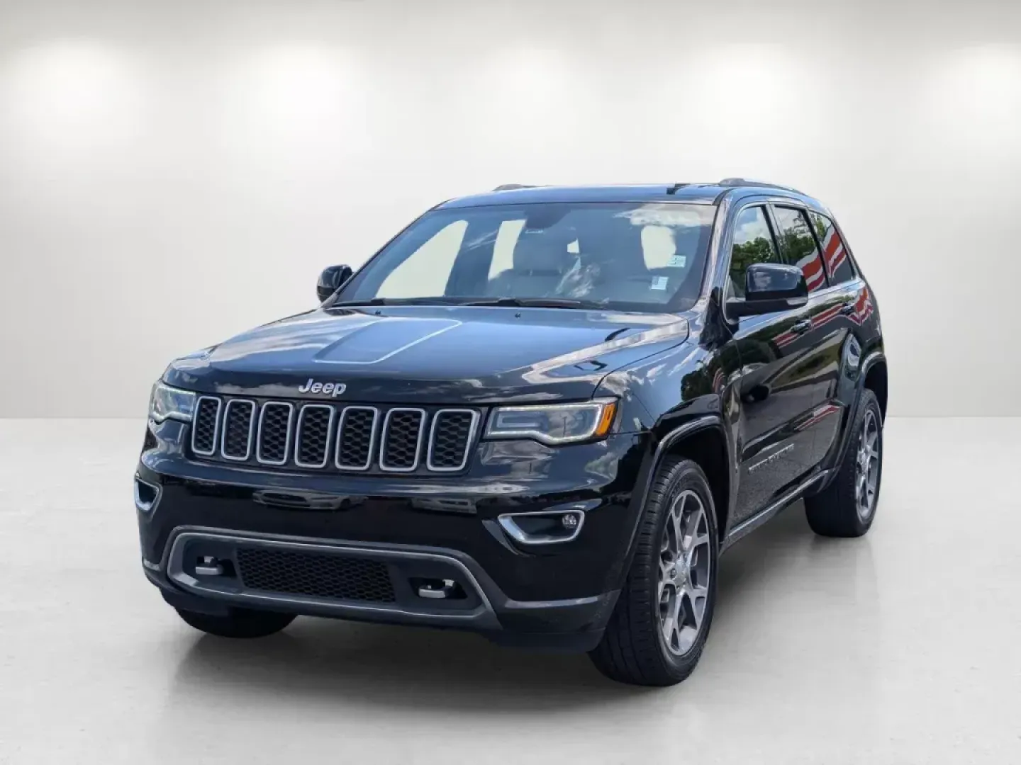 2018 /Light Grey/Black Jeep Grand Cherokee Sterling Edition (1C4RJEBG7JC) with an Regular Unleaded V-6 3.6 L/220 engine, 8-Speed Automatic w/OD transmission, located at 3959 U.S. 80 W, Phenix City, AL, 36870, (334) 297-4885, 32.469296, -85.135185 - 2018 Jeep Grand Cherokee Sterling Edition - Photo#1