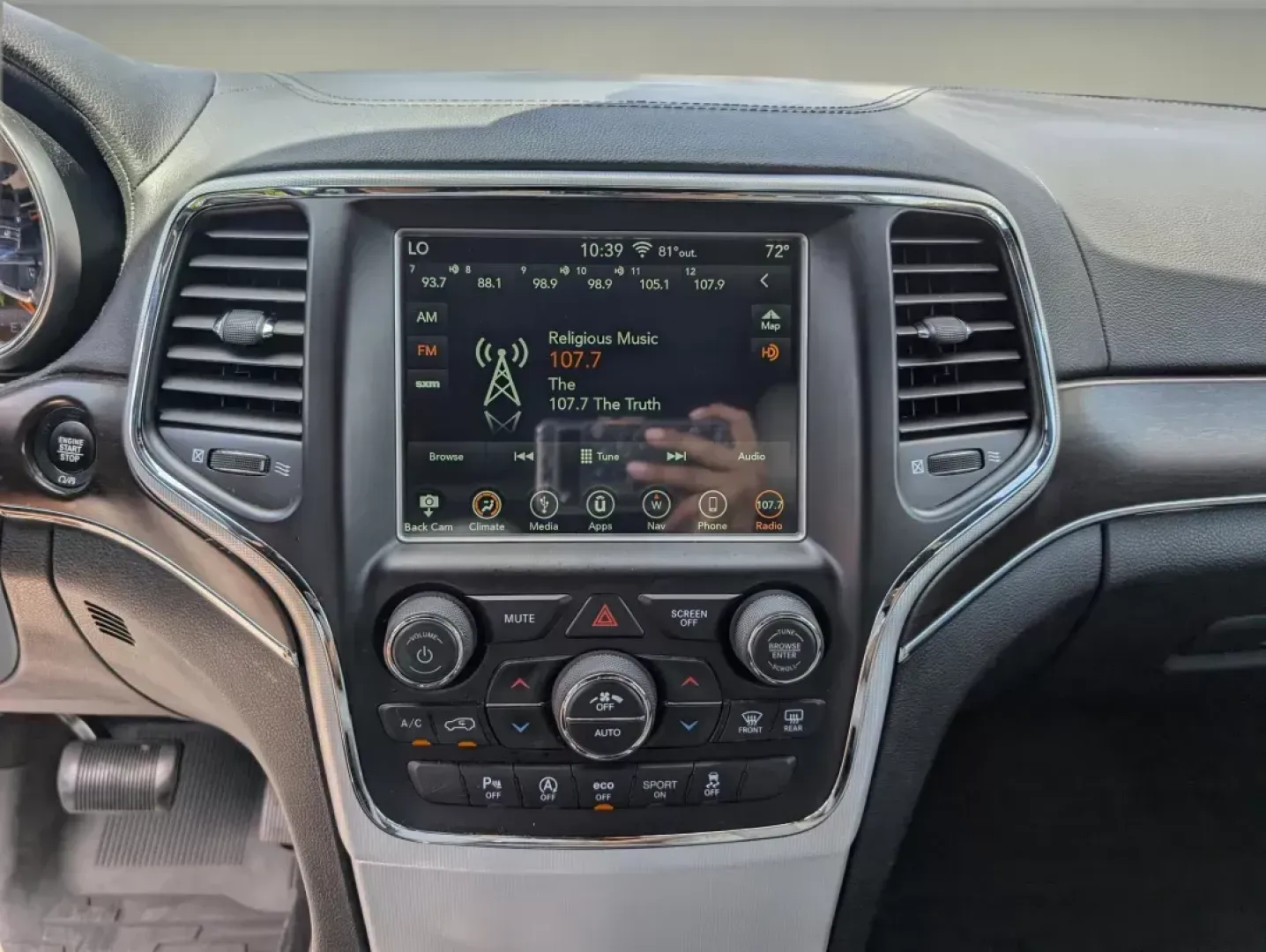 2018 /Light Grey/Black Jeep Grand Cherokee Sterling Edition (1C4RJEBG7JC) with an Regular Unleaded V-6 3.6 L/220 engine, 8-Speed Automatic w/OD transmission, located at 3959 U.S. 80 W, Phenix City, AL, 36870, (334) 297-4885, 32.469296, -85.135185 - 2018 Jeep Grand Cherokee Sterling Edition - Photo#14