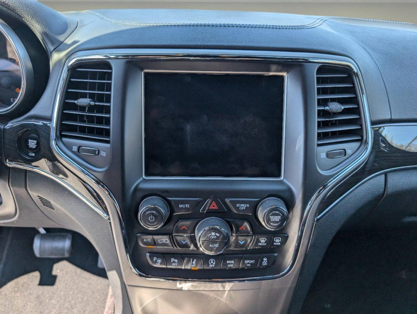 2018 /Black Jeep Grand Cherokee Overland (1C4RJFCG2JC) with an Regular Unleaded V-6 3.6 L/220 engine, 8-Speed Automatic w/OD transmission, located at 804 22nd Ave, Phenix City, AL, 36870, (334) 297-1860, 32.484749, -85.024475 - 2018 Jeep Grand Cherokee Overland - Photo#14