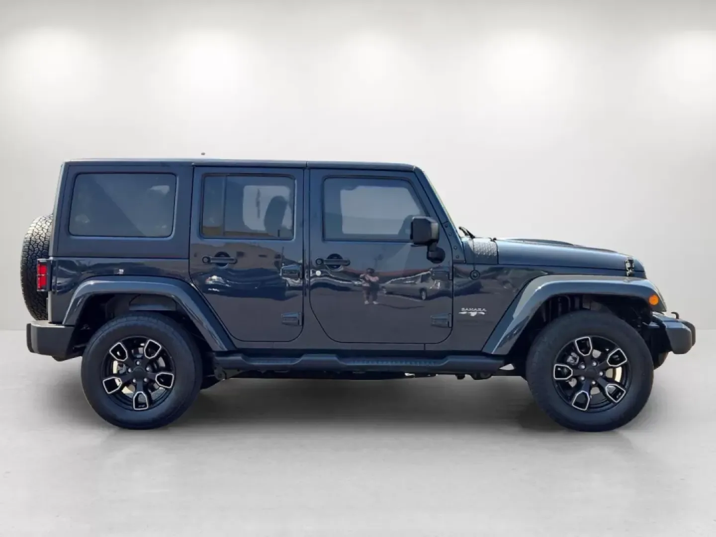 2018 /Black Jeep Wrangler Altitude (1C4BJWEG6JL) with an Other engine, located at 521 Old Farm Lane Rd, Prattville, AL, 36066, (334) 325-1505, 32.482460, -86.416367 - **Adventure Awaits: Drive Home This 2018 Jeep Wrangler Altitude!**<br /> <br /> Are you ready to embark on your next big adventure? Whether you're planning weekend getaways, tackling off-road trails, or simply cruising the streets of Prattville, AL, this 2018 Jeep Wrangler Altitude is the perfect co - Photo#5